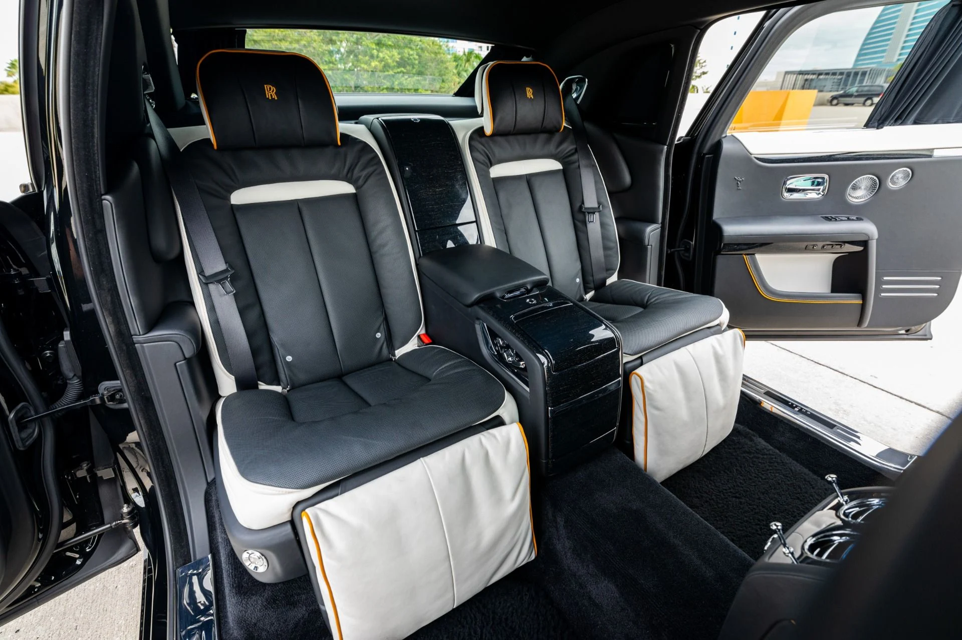 mph010_523484930_Used_2021_Rolls_Royce_Ghost_EWB_1768869200_62d9a9ed35