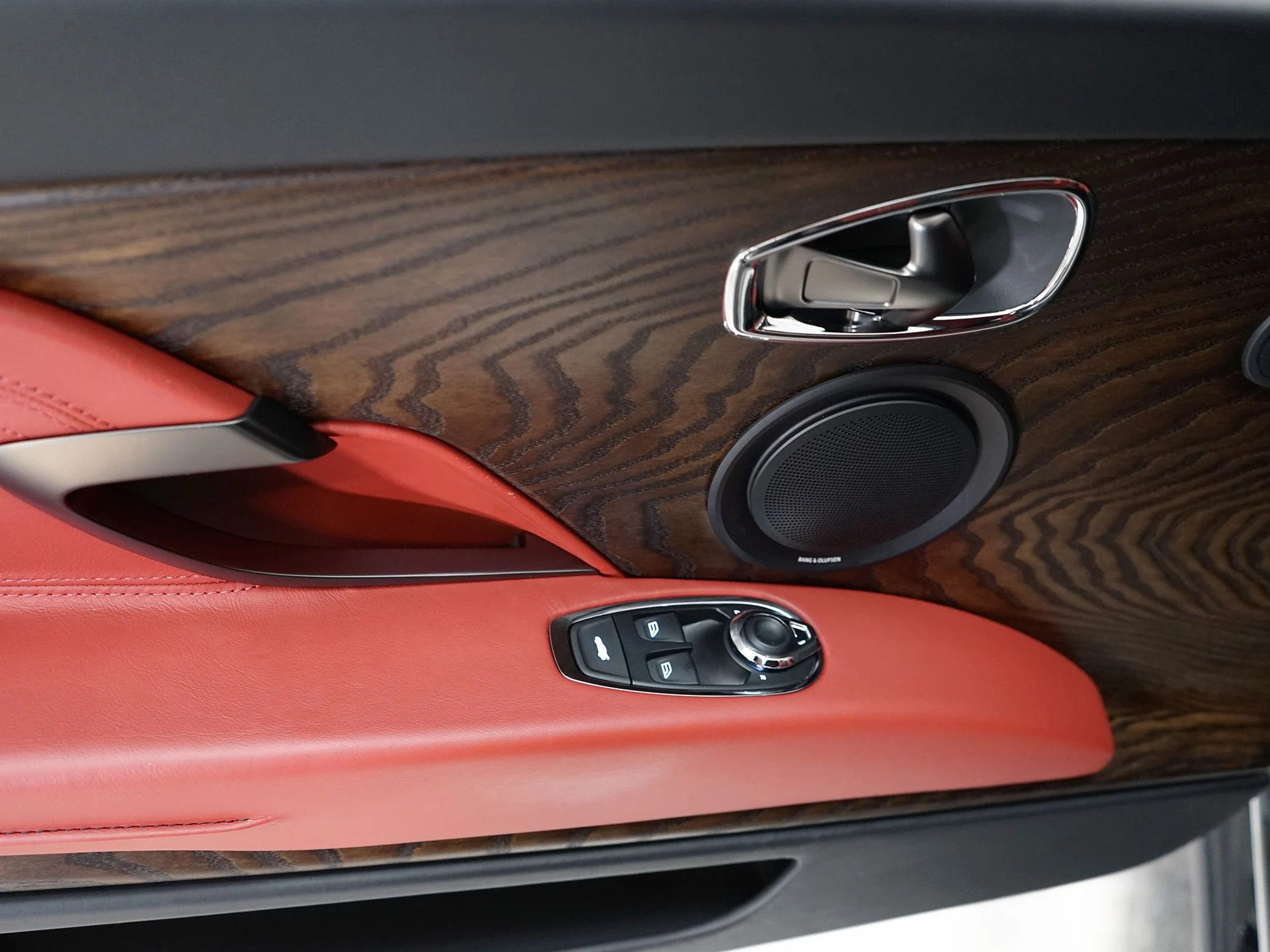 mph010_524045394_bcbc9c43a7cef41315ce871d84ca1f62x_5b278e2c72