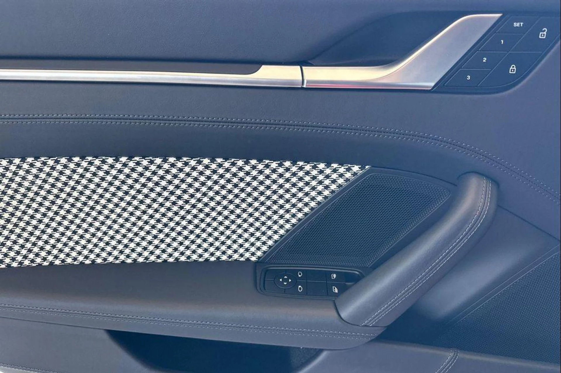 mph010_528195901_G22x_KB_Onig_Hsb_3_V_3_D_Hw_Ajt_ME_fc392a7445