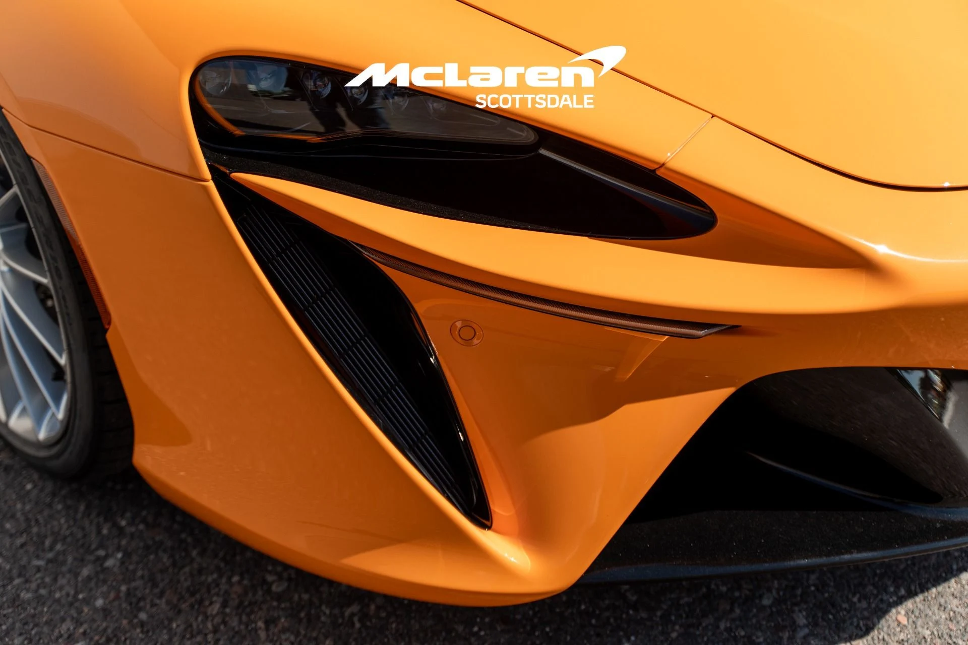 mph010_529800524_Used_2026_MCLAREN_ARTURA_1760765470_2277d7f6e8