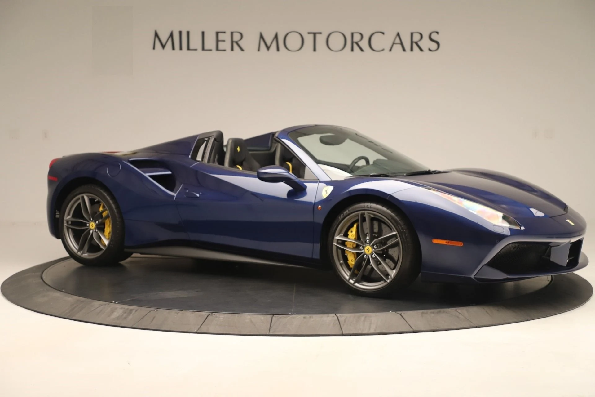 mph010_534001940_Used_2018_Ferrari_488_Spider_1777144880_a0c3229af6