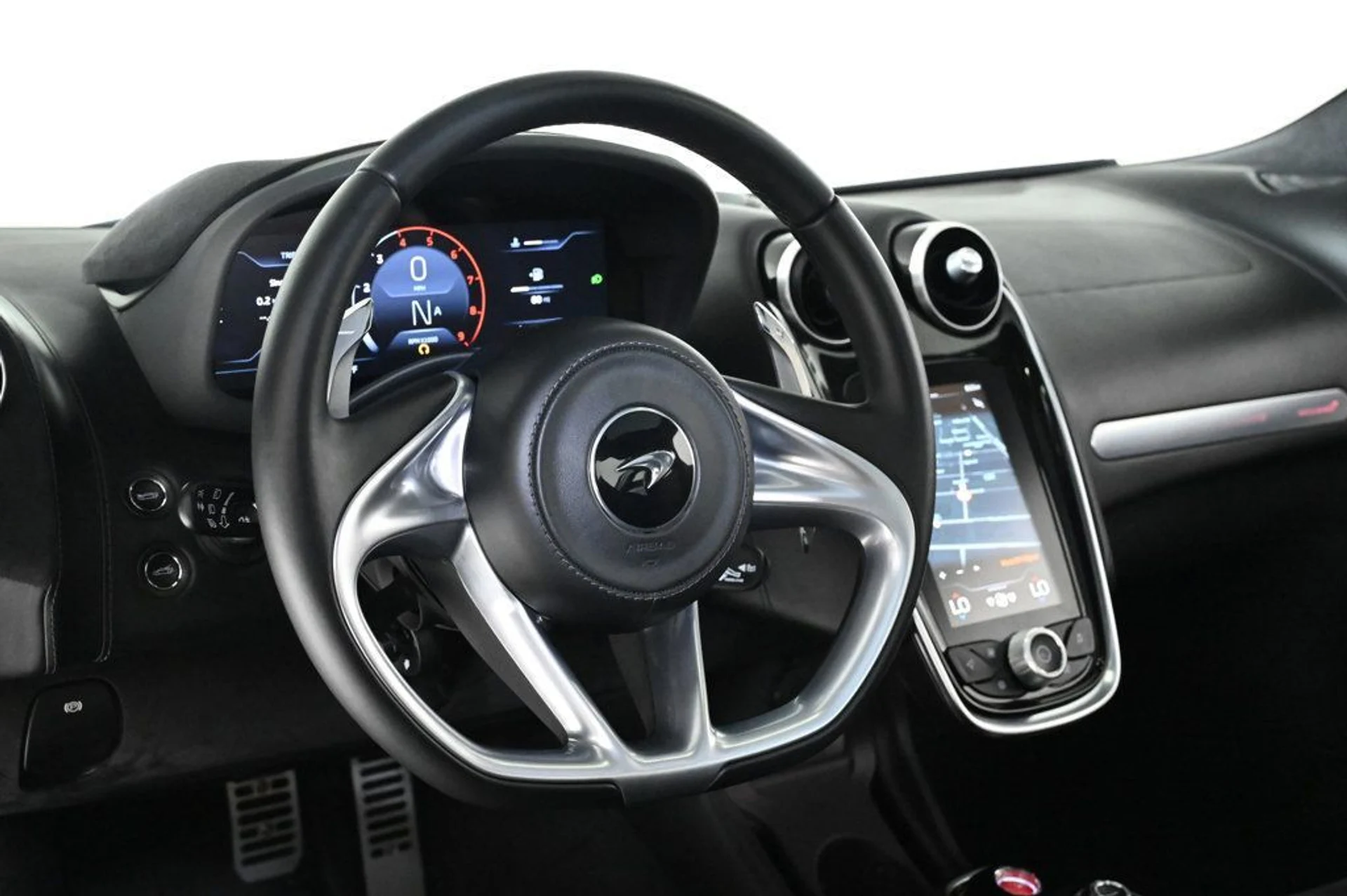 mph010_5355959_used_2023_mclaren_gt_coupe_11350_22964498_10_1024_b5f5817f87