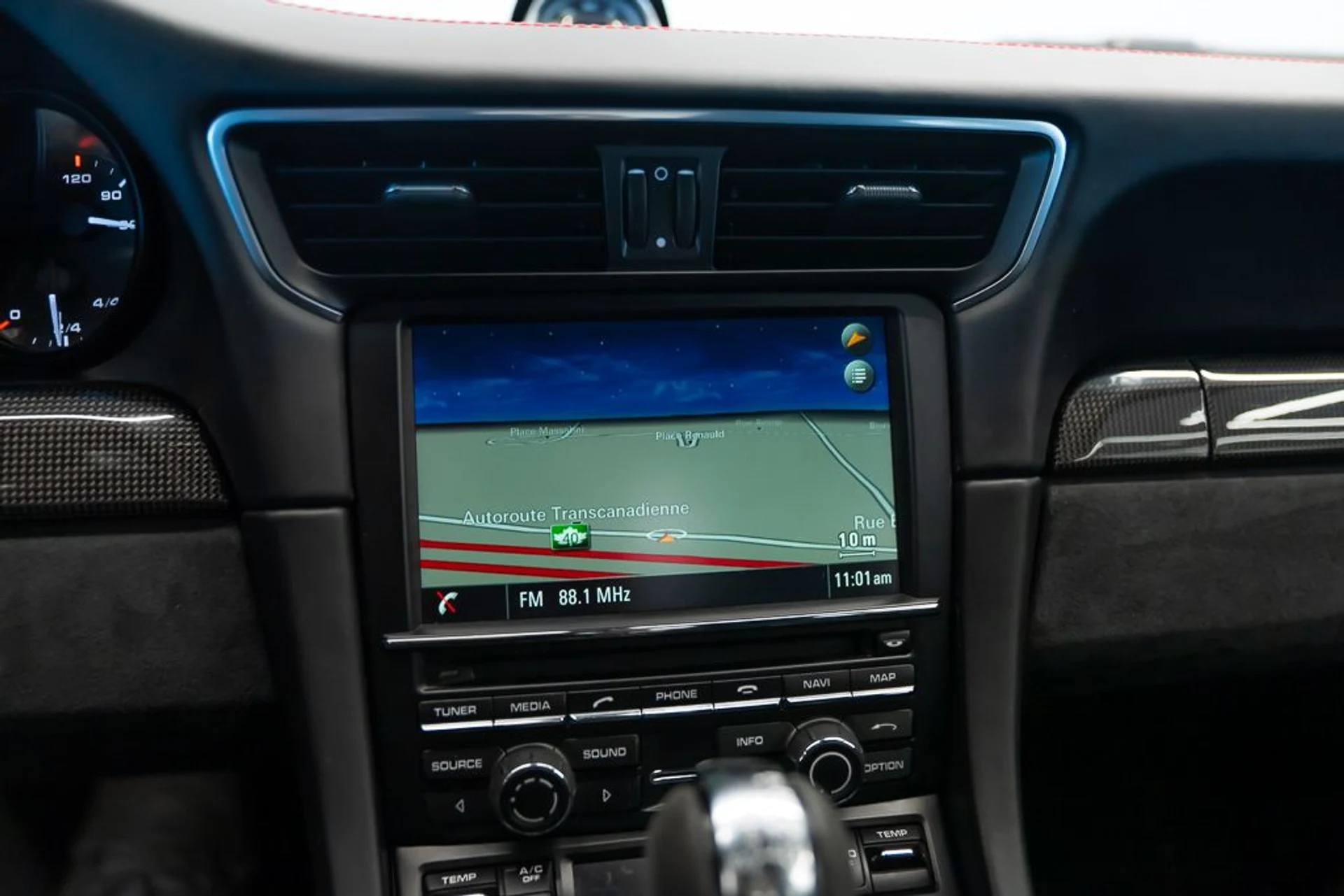 mph010_536492521_porsche_911_carrera_2016_jpg_v_1762784075_33fa03c279