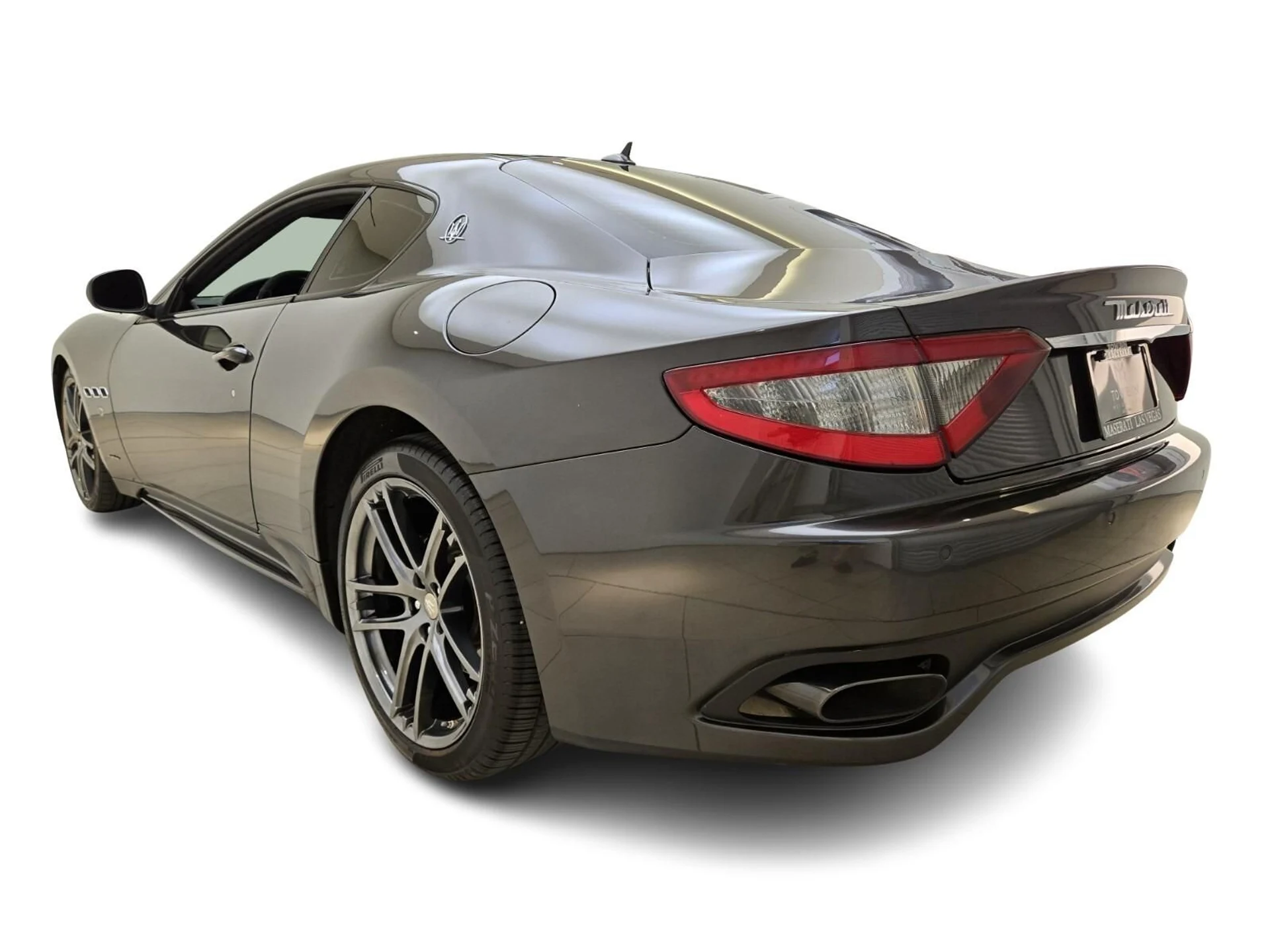 mph010_541871064_Used_2017_Maserati_Gran_Turismo_1762500413_9e69d2ebdb