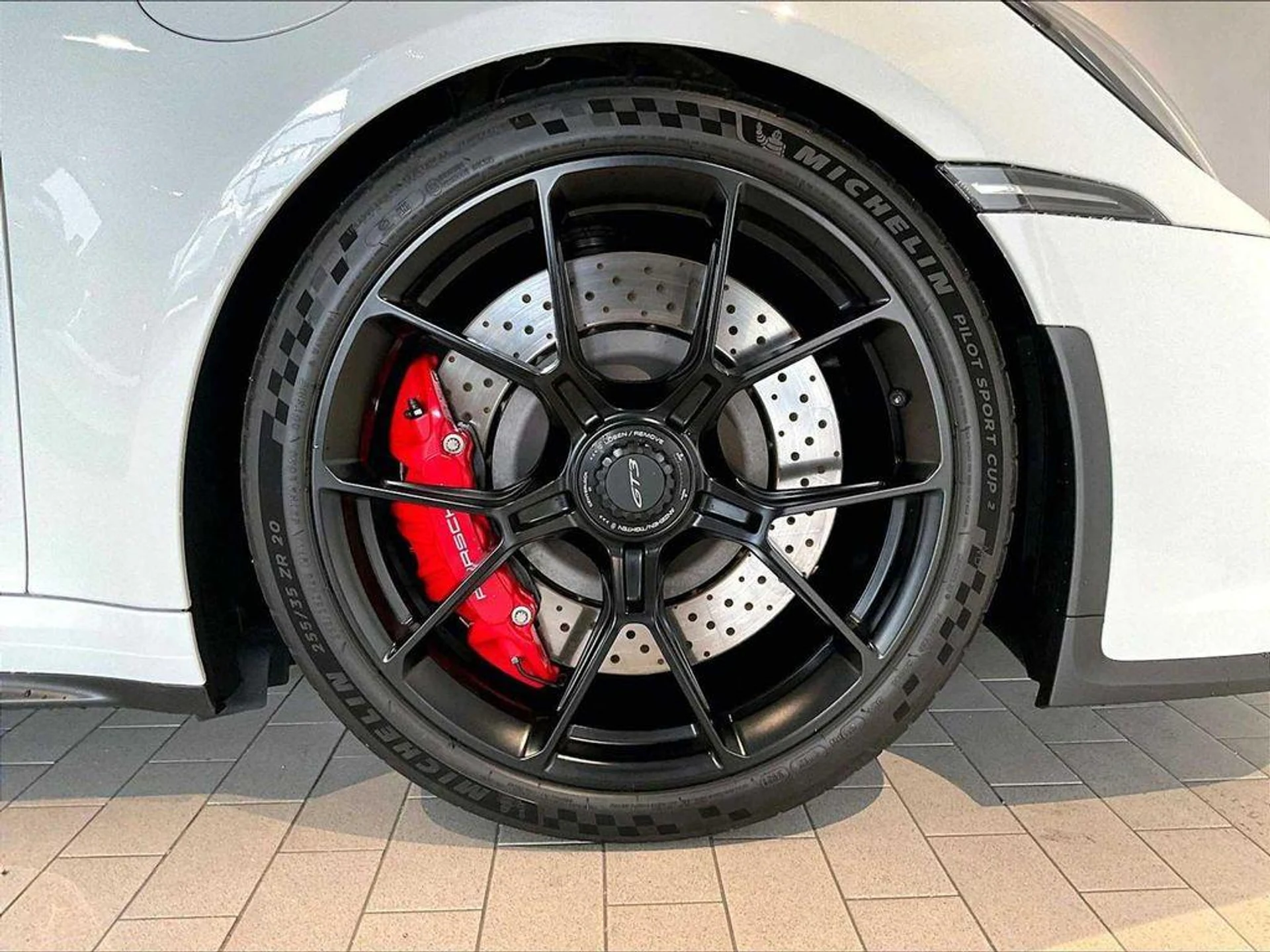 mph010_541882287_Rc_B2_k_GE_5r_X_Rj_QT_Ey_Zucdat_T_Gs_U_a0a8c3cdc8