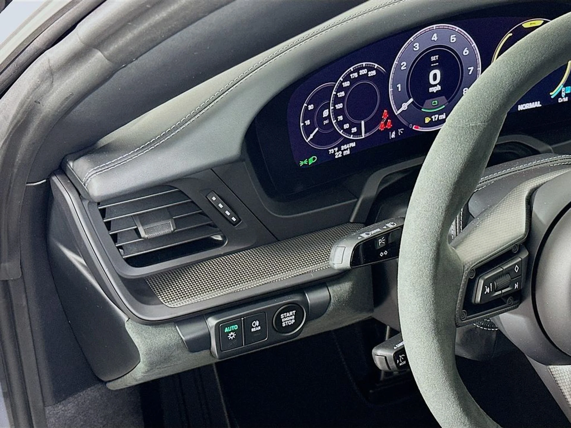 mph010_544923622_0c0bc3ac2f27f254b2207be4be5b093dx_8860b94266