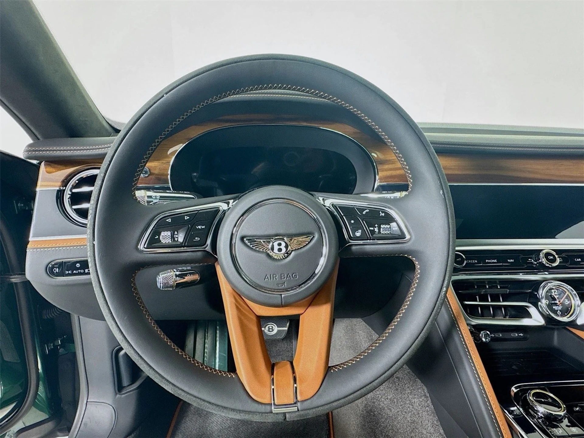 mph010_551026777_6e2c56ef61ff5f419a4ced5c0b784915x_7d4a289762