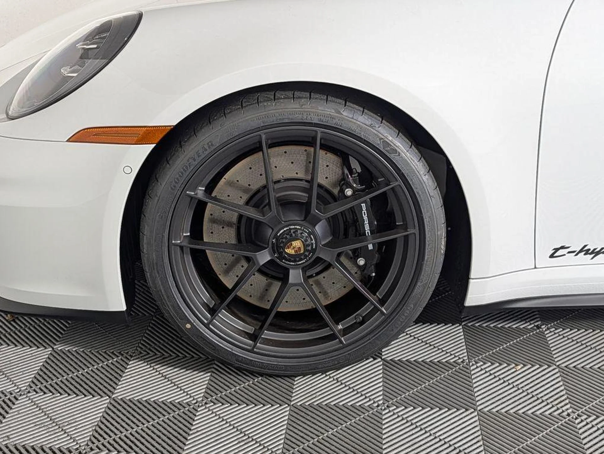 mph010_55209634_UNA_Qobo_Gkm_Q9_Emz_V8b_Qx1_Sjl_HTE_93ff5bc14e