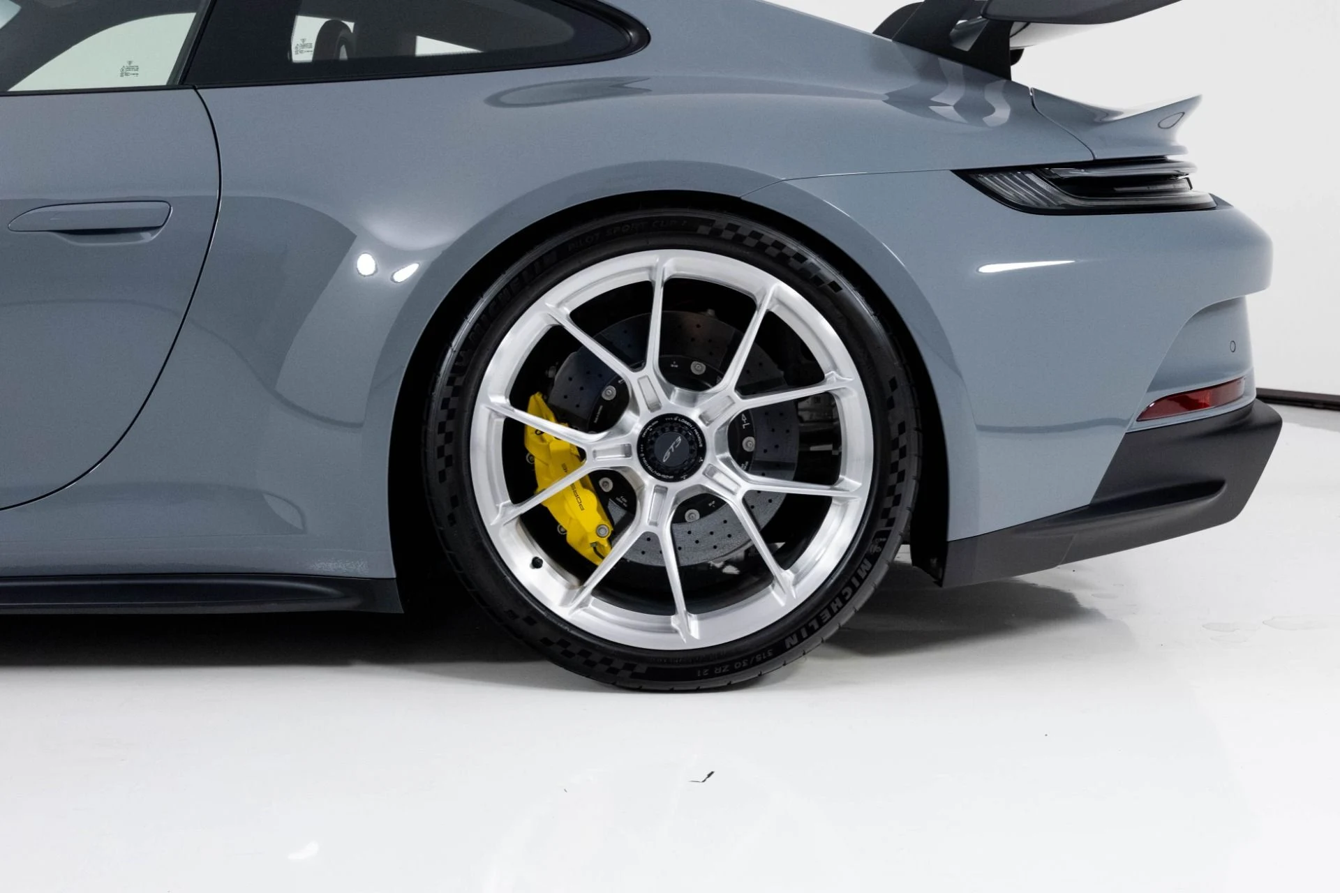 mph010_552912844_Used_2024_Porsche_911_GT_3_1760998093_3aa214873b