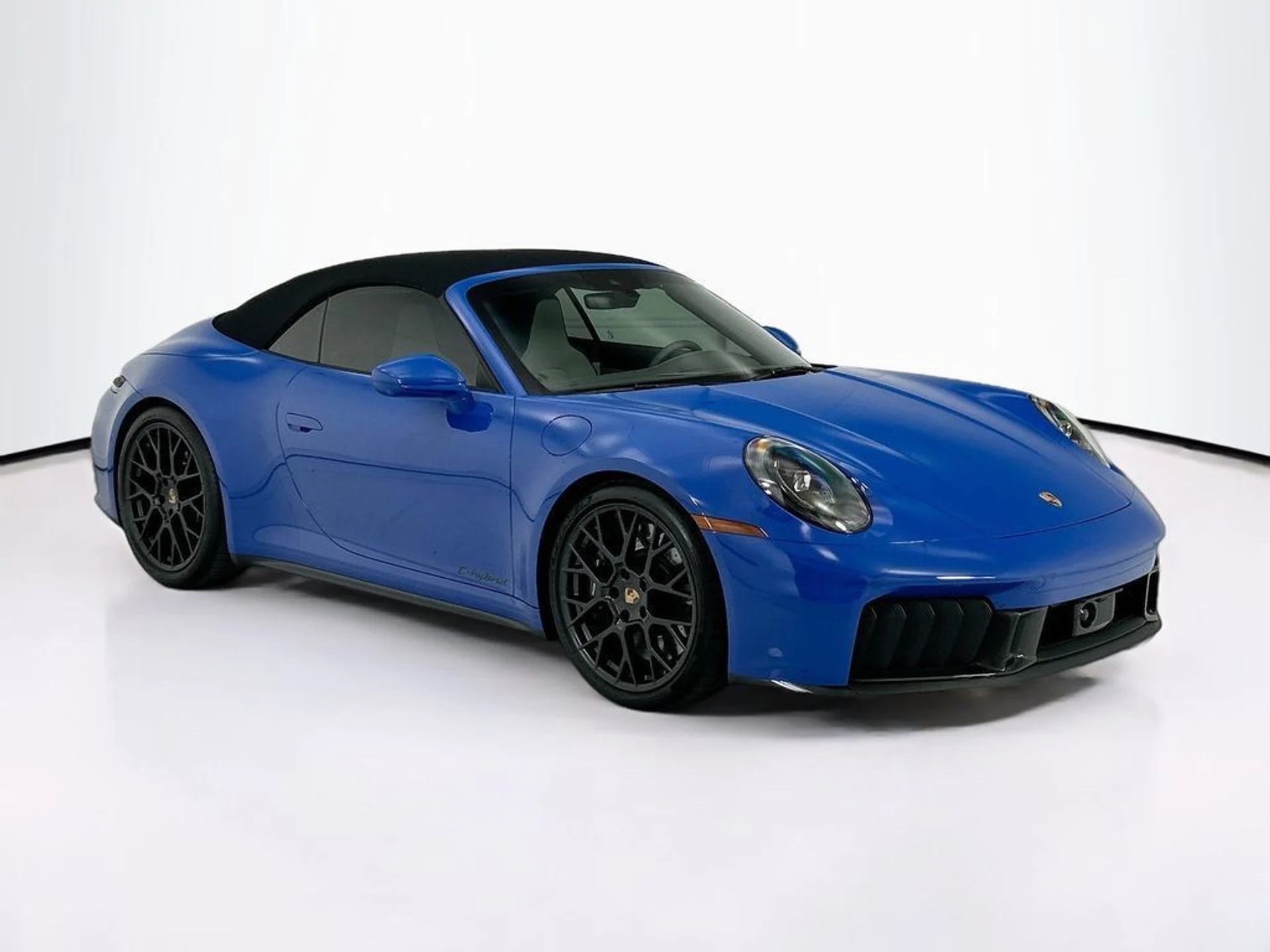 mph010_555780124_used_2026_porsche_911_spirit70cabriolet_8119_23018992_11_1024_fe1e3df5cd