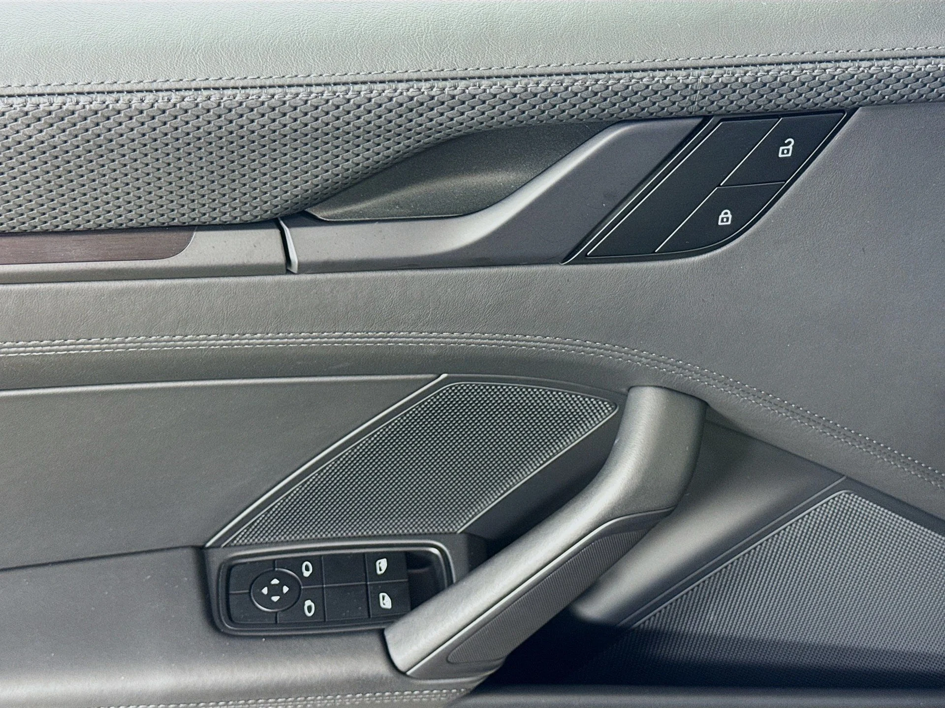 mph010_557586556_996f166a5df721e308a550c43ed5e654x_4c36c20798