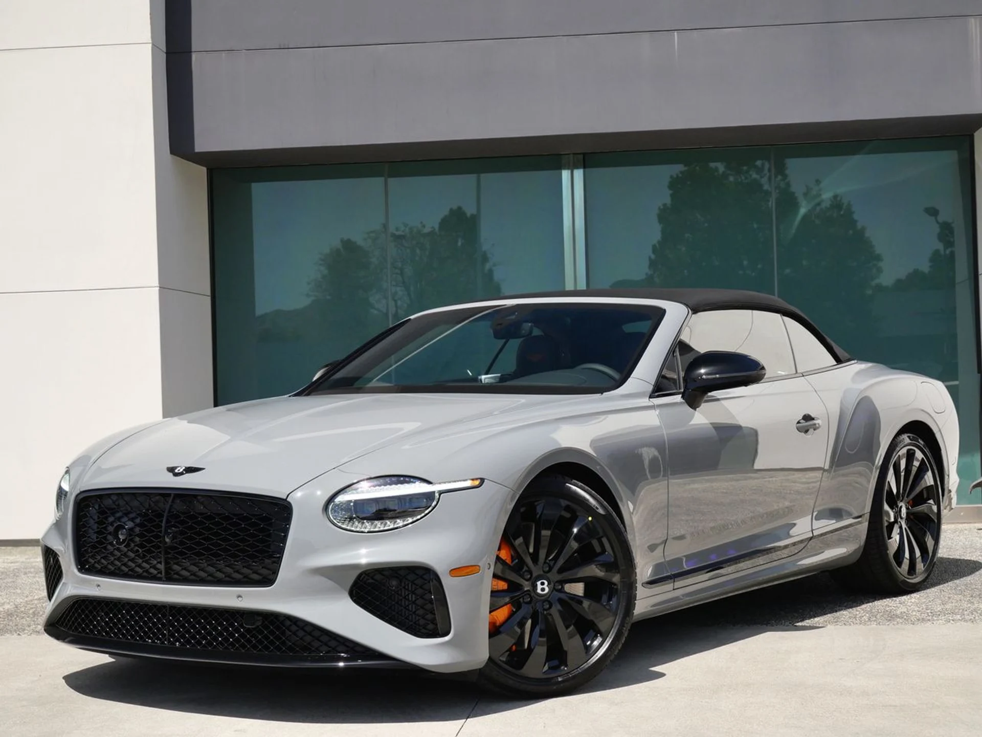 mph010_561708987_325e098baeb2d5944acdac9bbd8b9aa2x_6ff9eee3b3