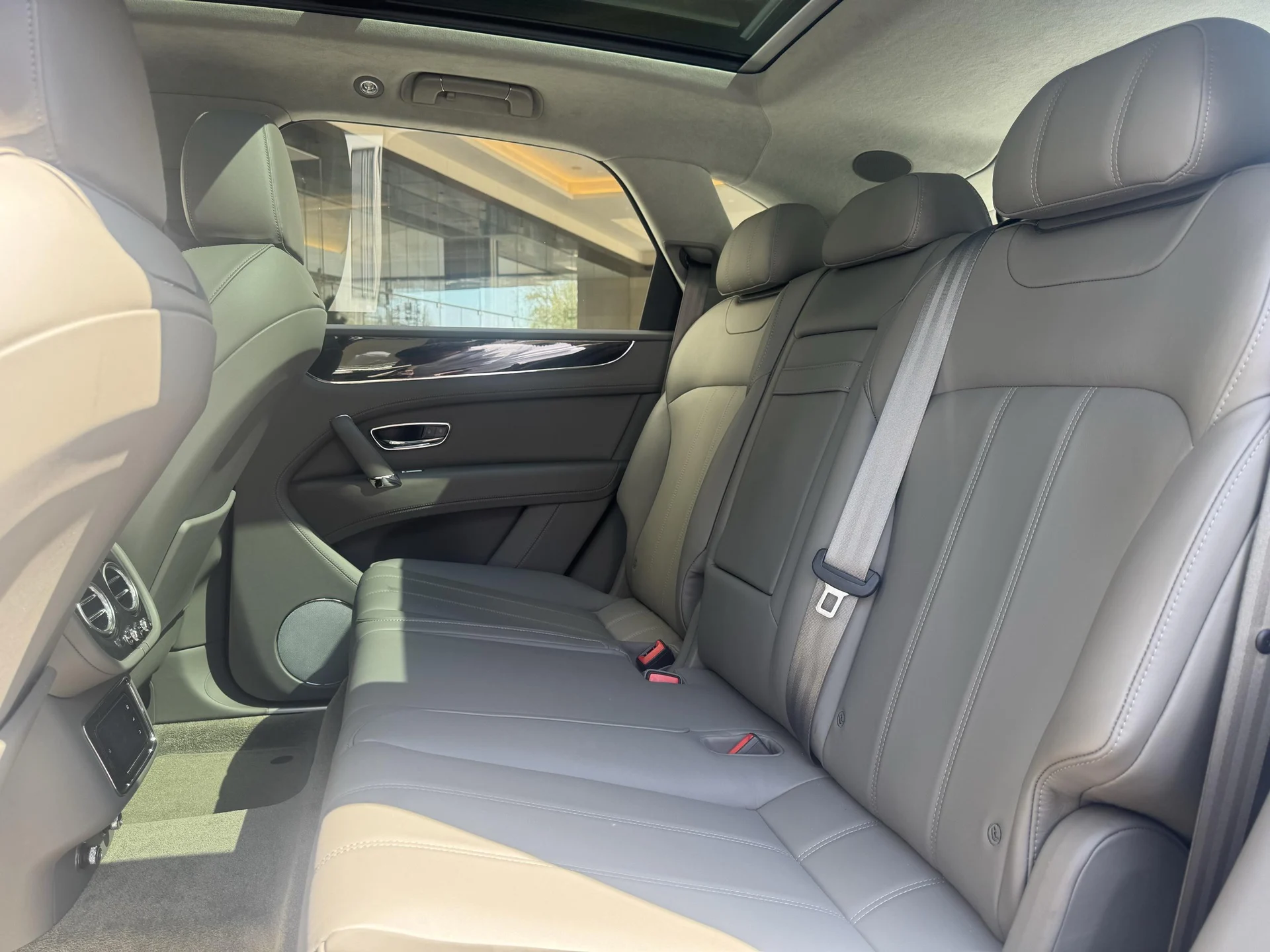 mph010_564843685_499535165_69a34bf66d0db779c59a2822_5054615d83