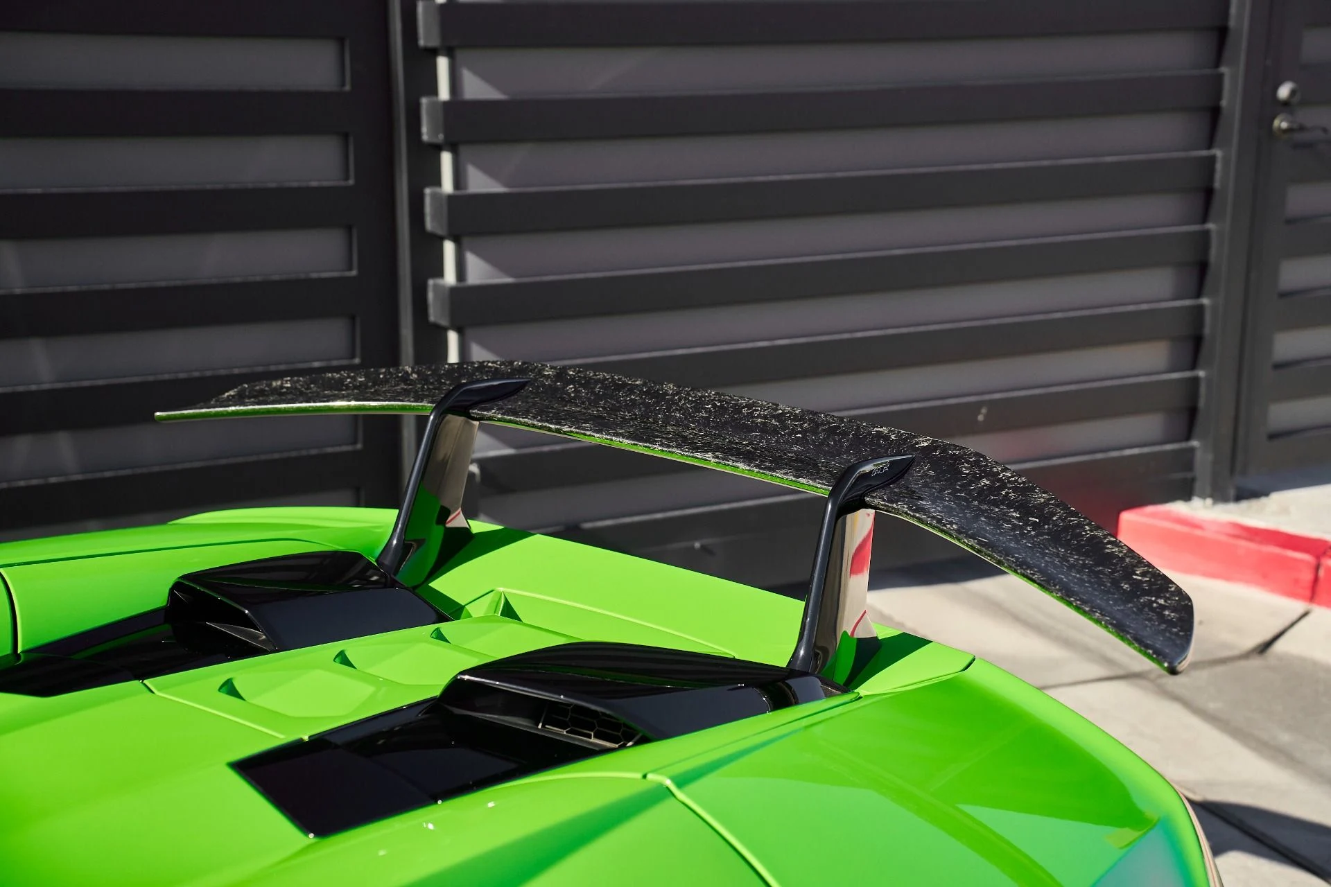 mph010_565313194_Used_2019_Lamborghini_Huracan_Performante_Spyder_1764058247_cd9eae8ac9