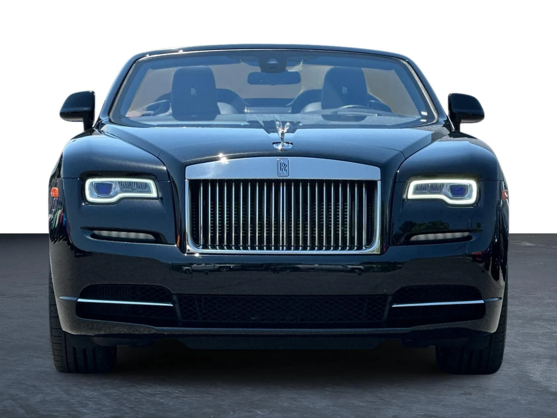 mph010_577603401_Used_2019_Rolls_Royce_Dawn_1781948319_888b10579a