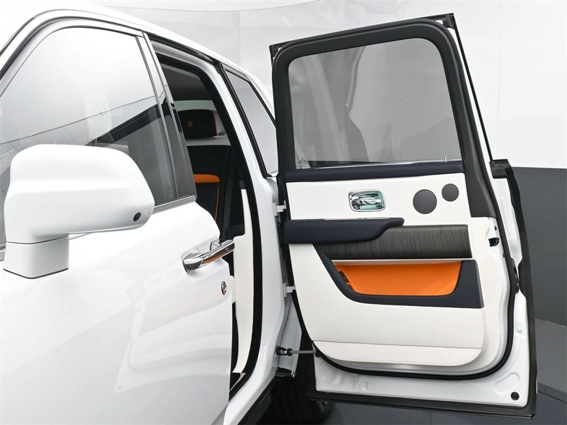 mph010_578561284_2712aecccccf1bdbe8c9332cc8806494x_9f6d266876