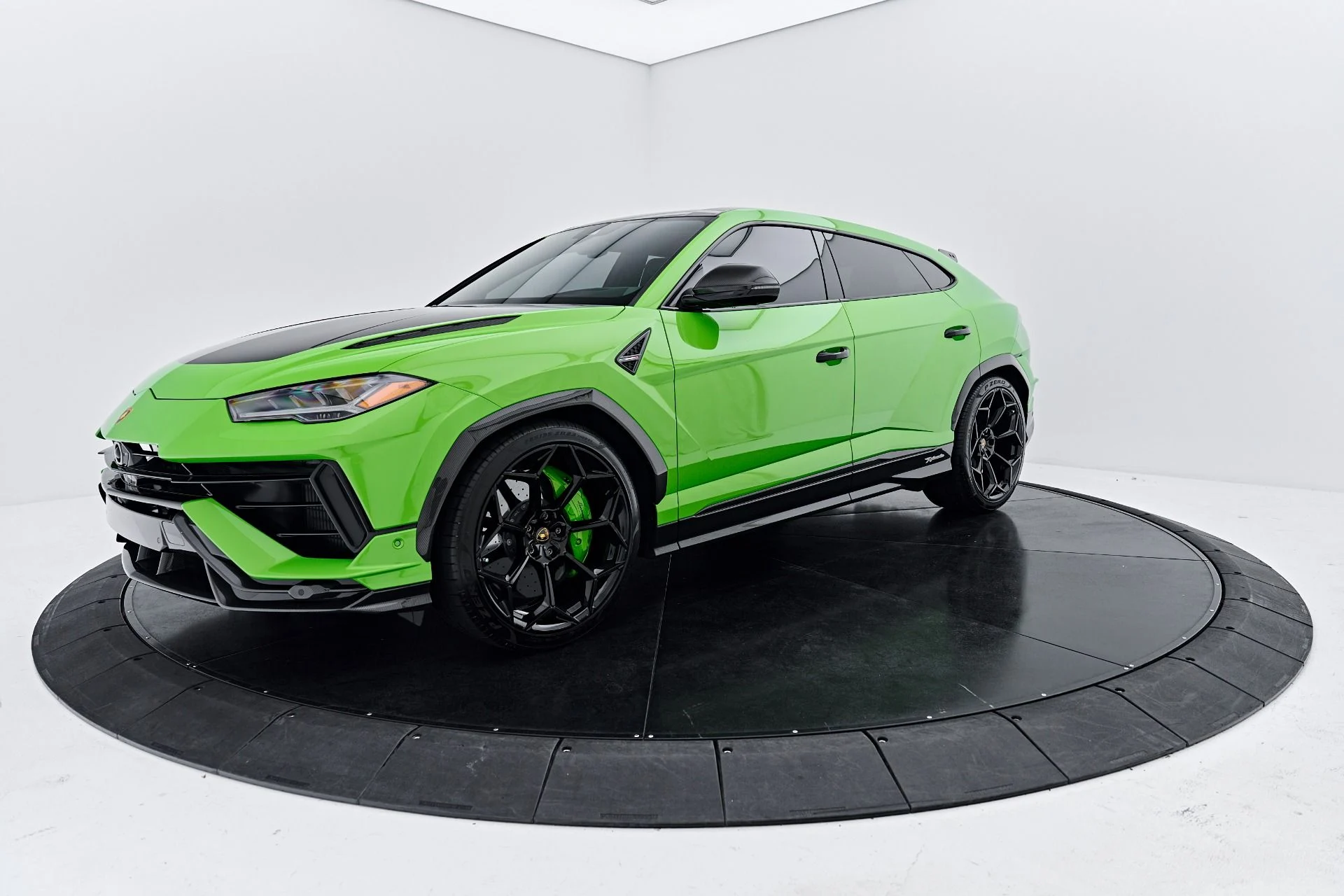mph010_581070787_Used_2023_Lamborghini_Urus_Performante_1790376261_a365f32fbd