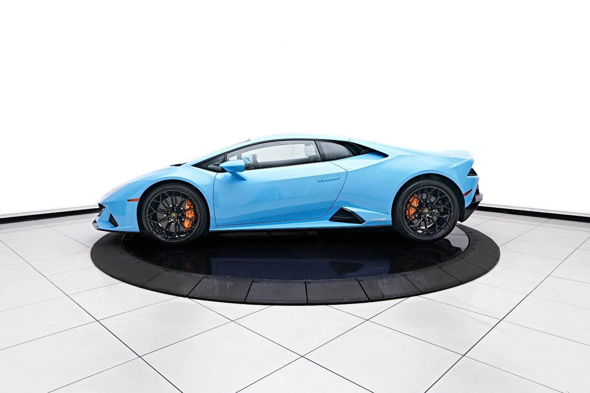 mph010_582993022_Used_2022_Lamborghini_Huracan_EVO_Base_1755812444_68664b01c4
