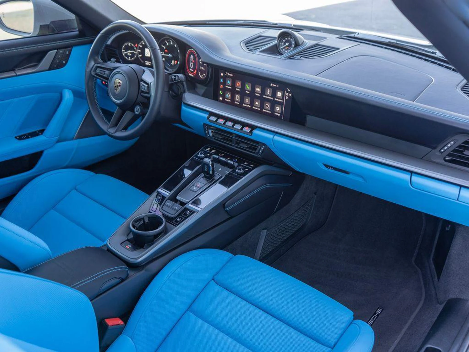 mph010_587587898_bt8k_Jjx_Pzin_K1cx_MWO_Vb_Mozb_UU_751da33200