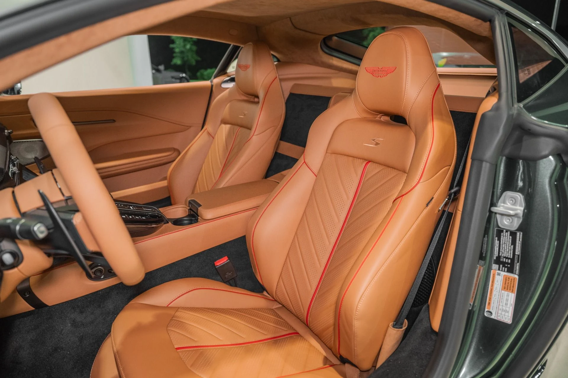 mph010_58959302_New_2026_Aston_Martin_Vantage_S_1790177478_ca61126435