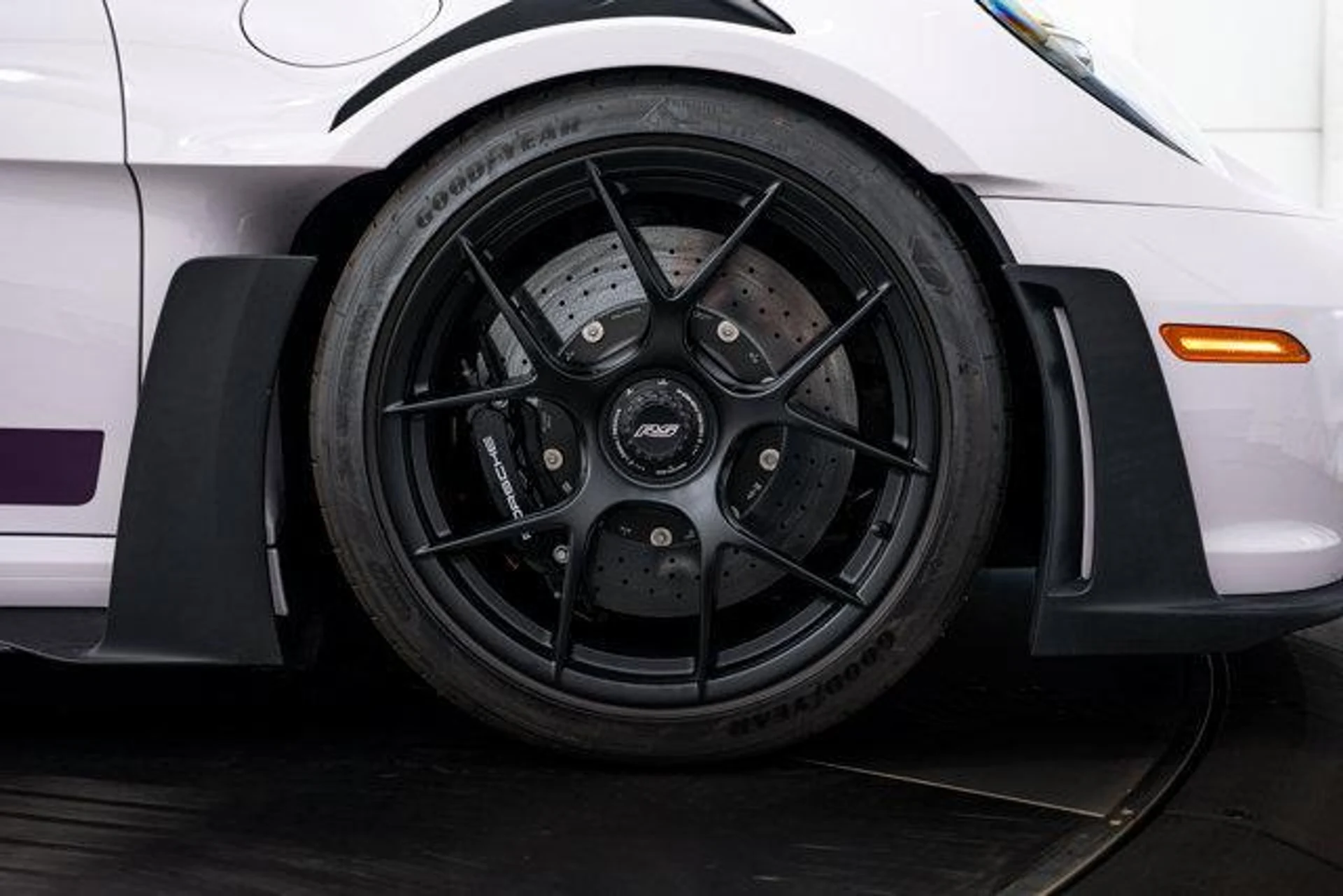 mph010_589900098_UL_Lzf_E_HI_2z_RL_Lrr_Fh_W_Ou_Yn2_Wc8_c67eef2c8d