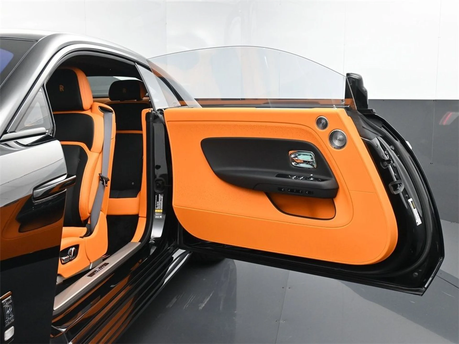 mph010_590639866_a715e9937f5eea9f60fd67bc75b9204bx_c398c958d9