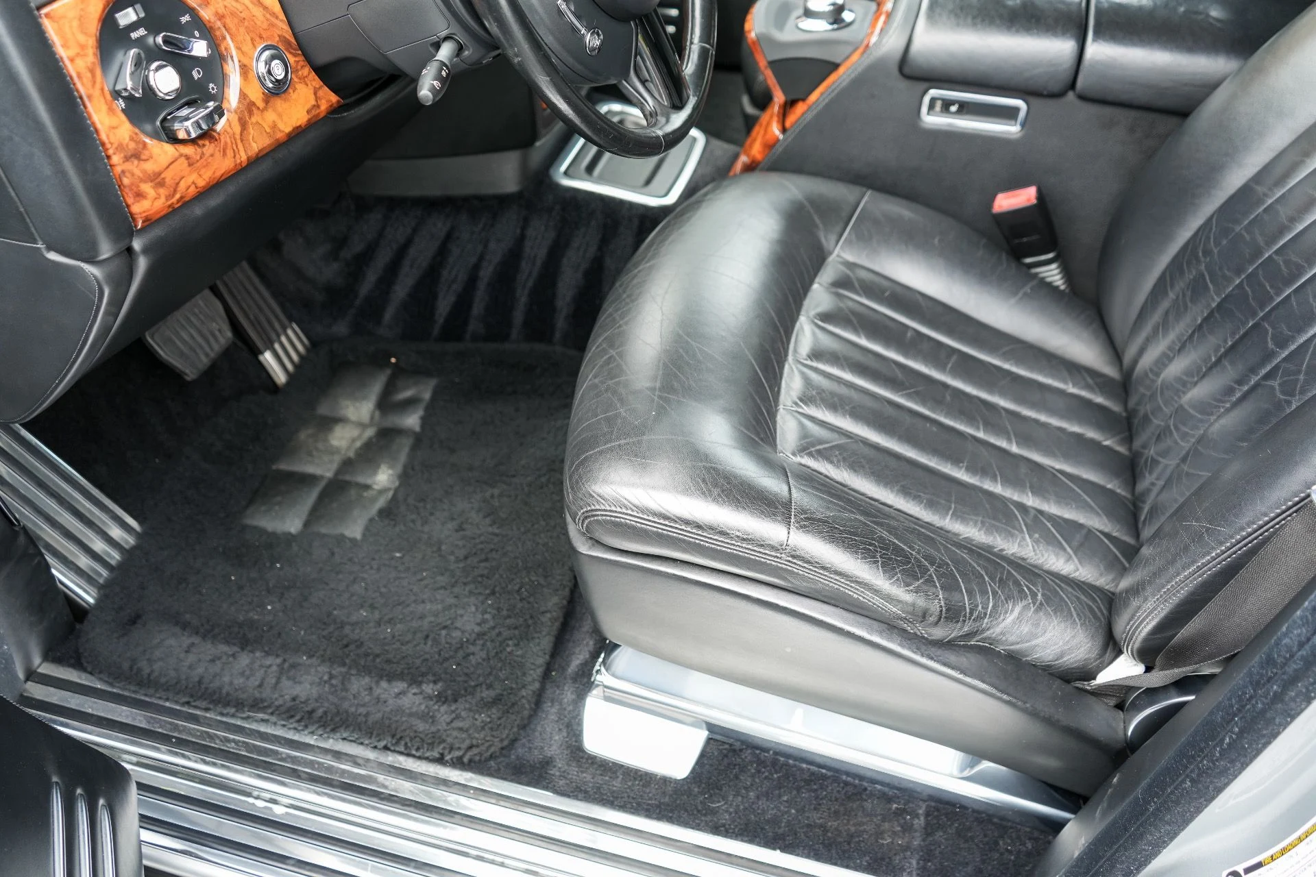 mph010_593631252_Used_2005_Rolls_Royce_Phantom_1787087643_9a42752602