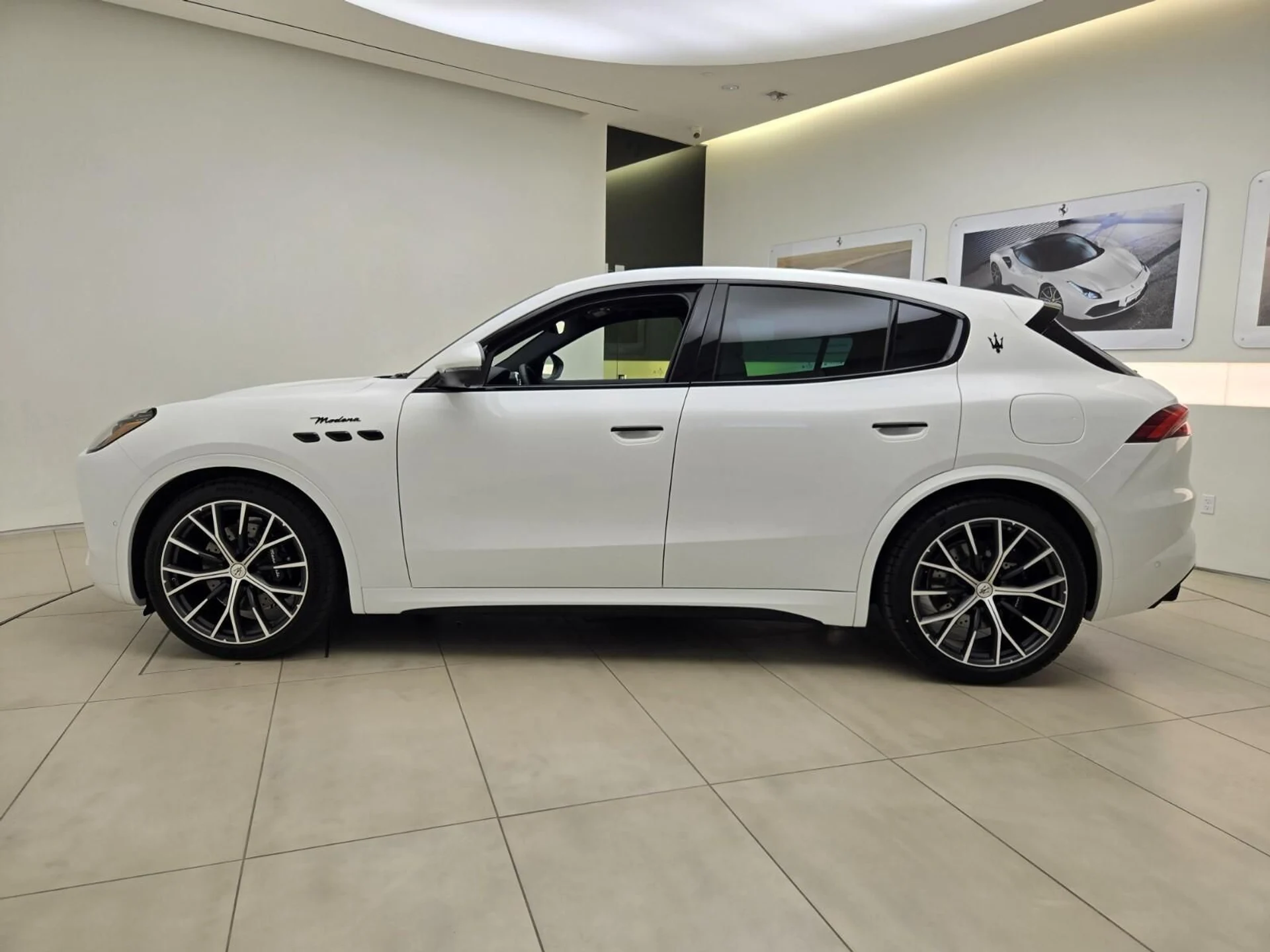 mph010_594134097_New_2026_Maserati_Grecale_Modena_1778822571_5056aa4ada