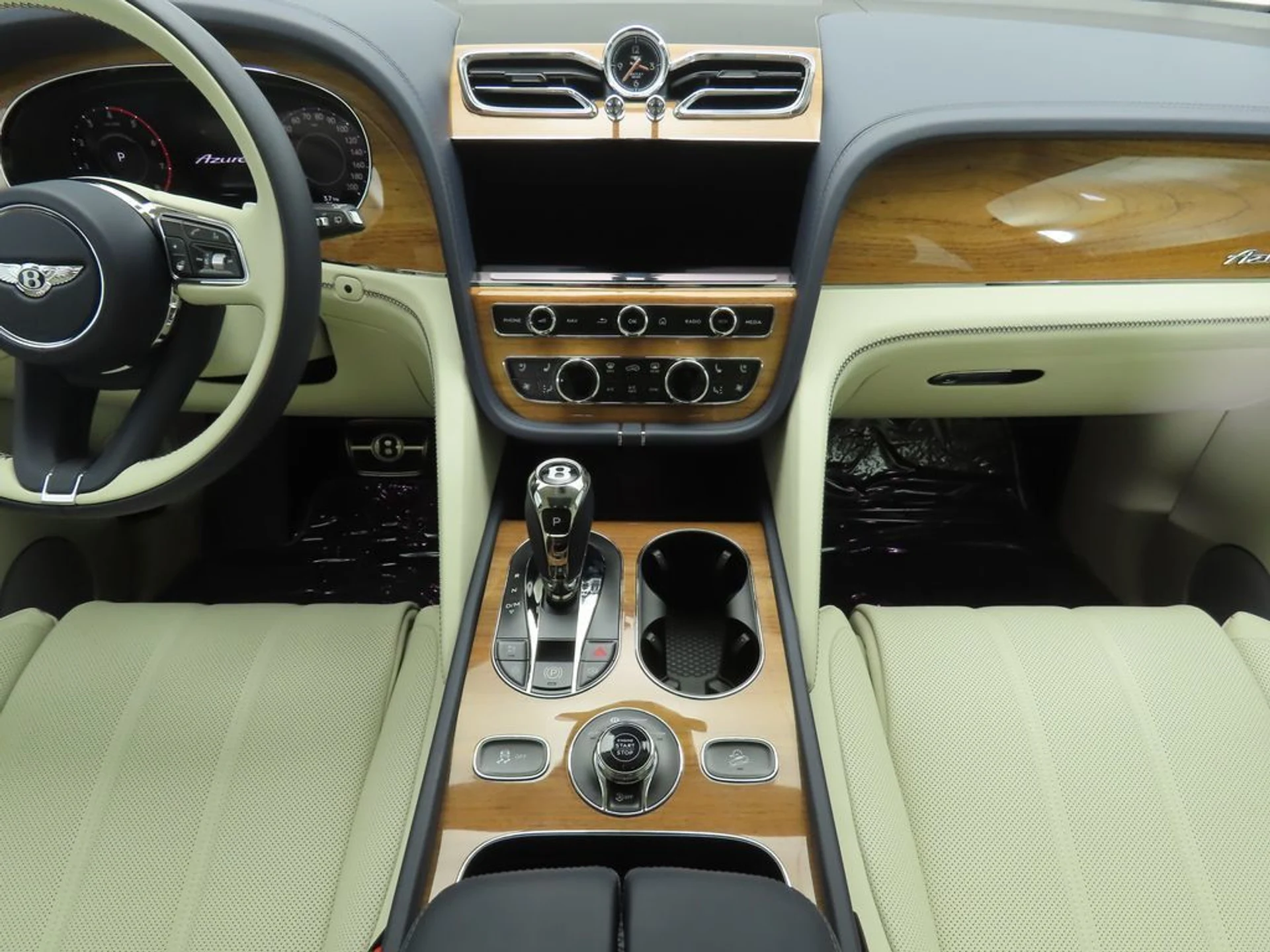 mph010_606722538_new_2025_bentley_bentayga_ewb_v8awd_8119_22908718_11_1024_5920aebd79