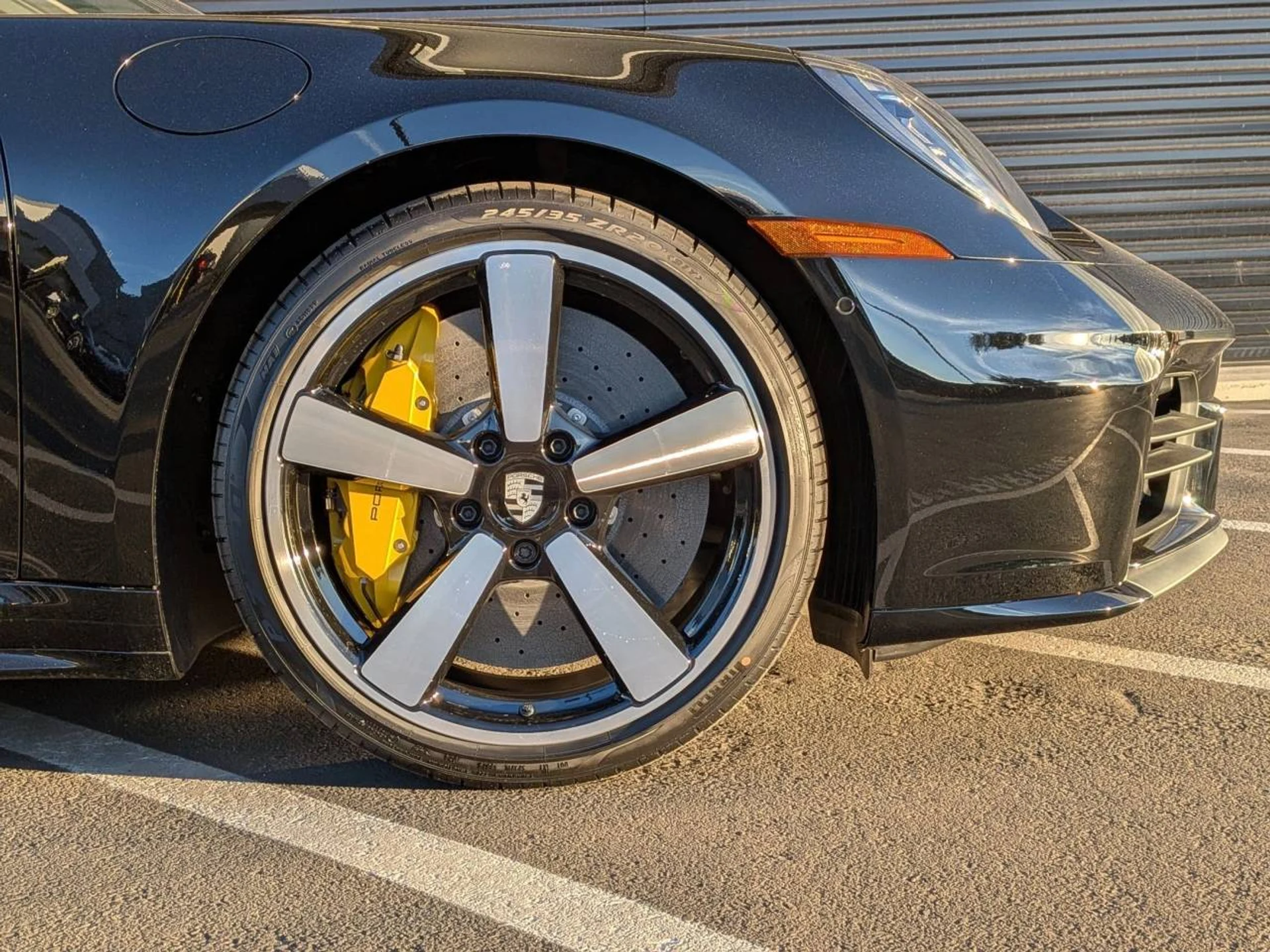 mph010_612900843_a856e9d48365234c30db856d3bbaf77e_29a5307439