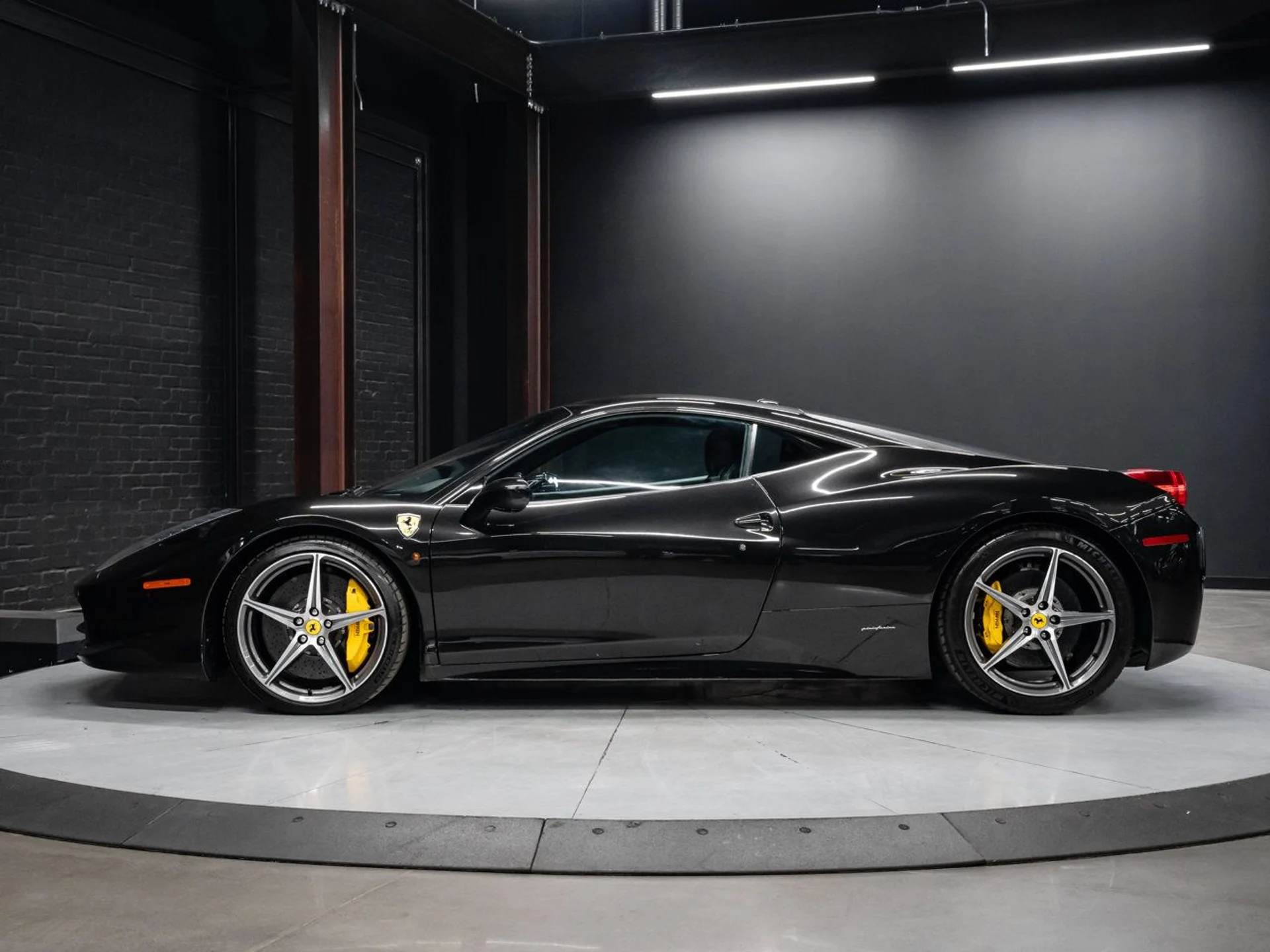 mph010_61708487_ferrari_458_italia_2015_c8ac8e5b79