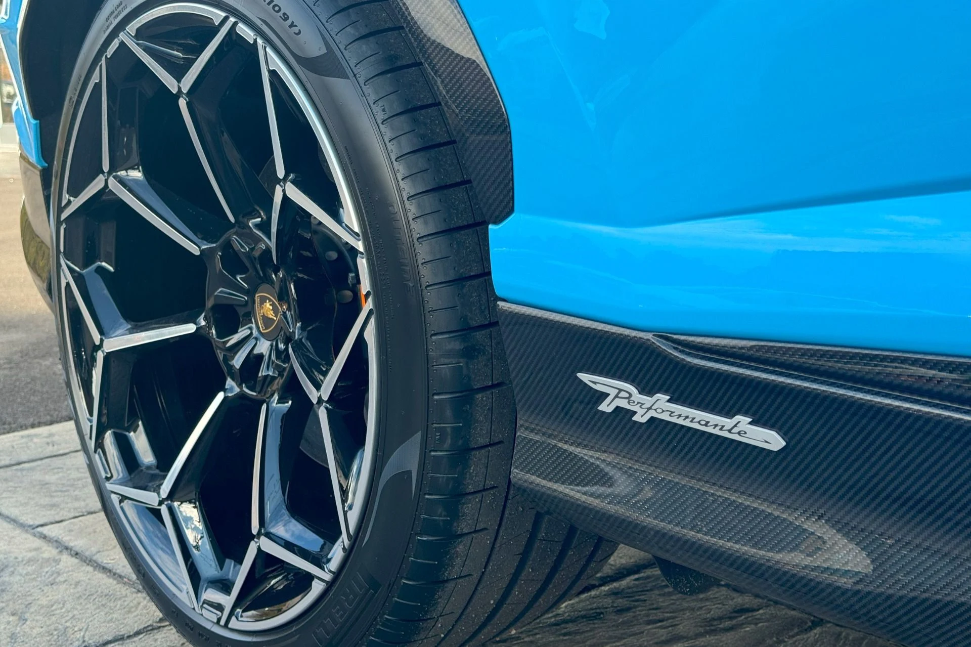 mph010_629014980_Used_2024_Lamborghini_Urus_Performante_1741002929_8abc2c8419