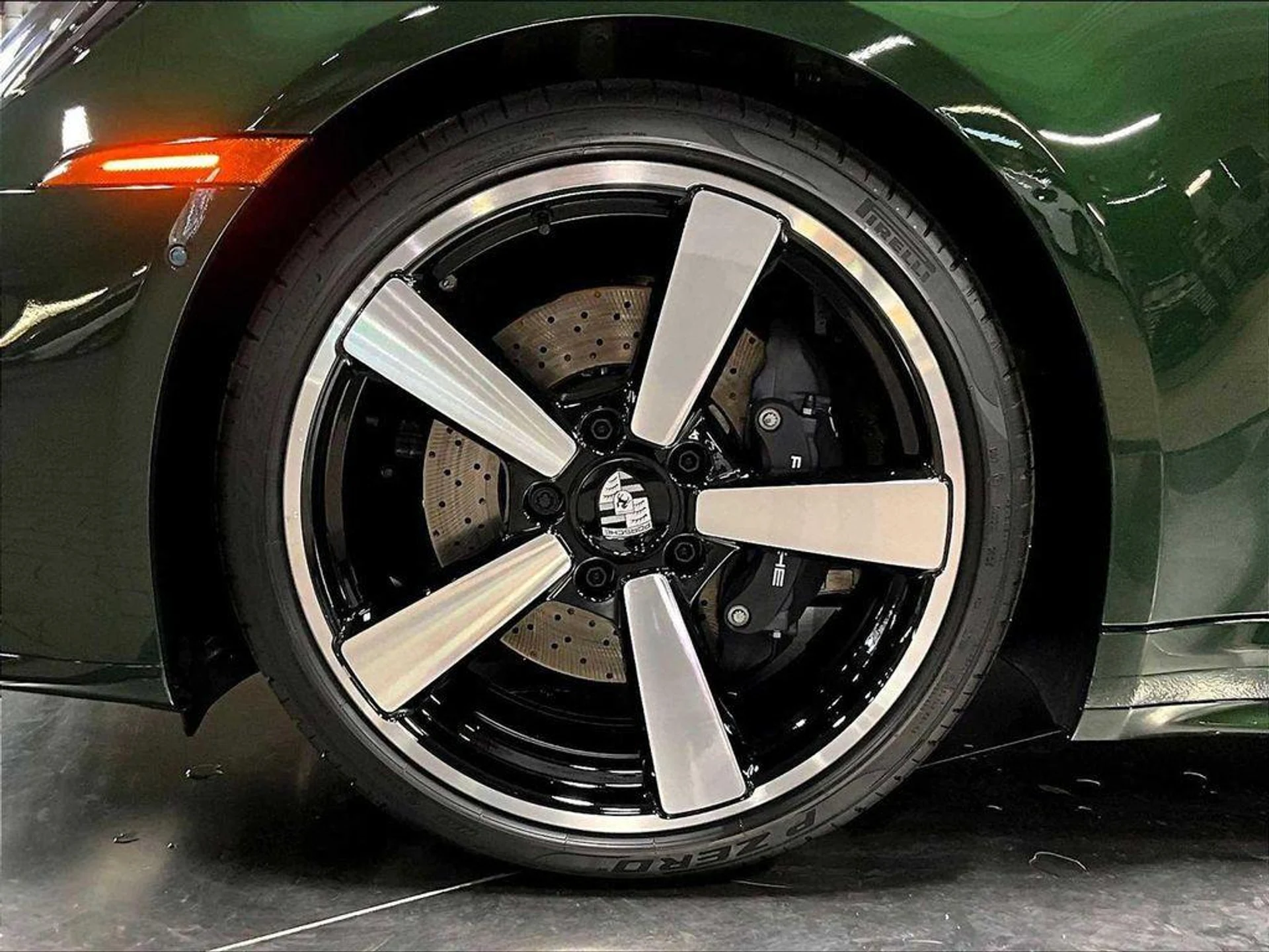 mph010_63143146_i483co_C_Io_AB_8_BX_Tub_Fm_Irzo_X_Og_6597db7c15