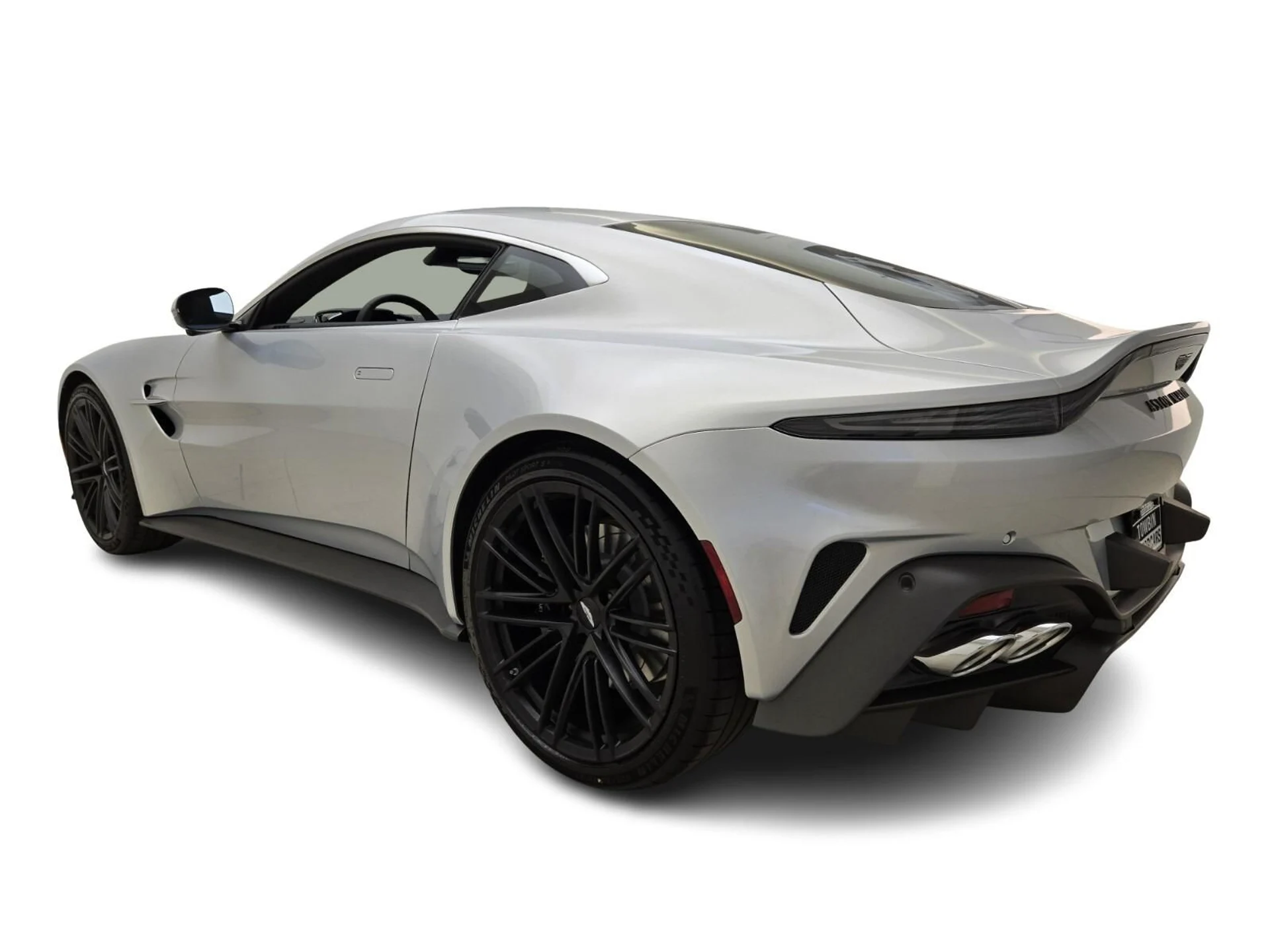 mph010_635262303_New_2025_Aston_Martin_Vantage_1756012730_fce731cf37