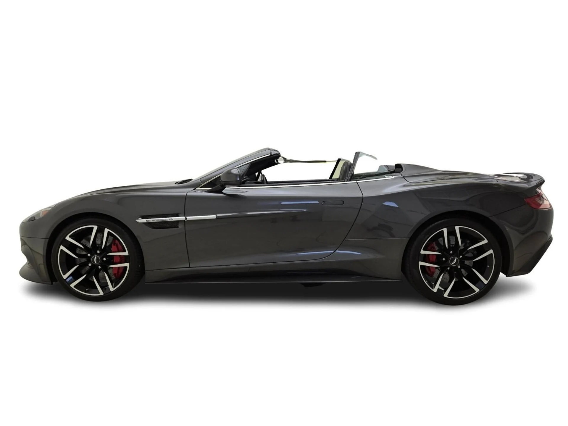 mph010_635898096_Used_2015_Aston_Martin_Vanquish_Volante_1756882930_cef284137a