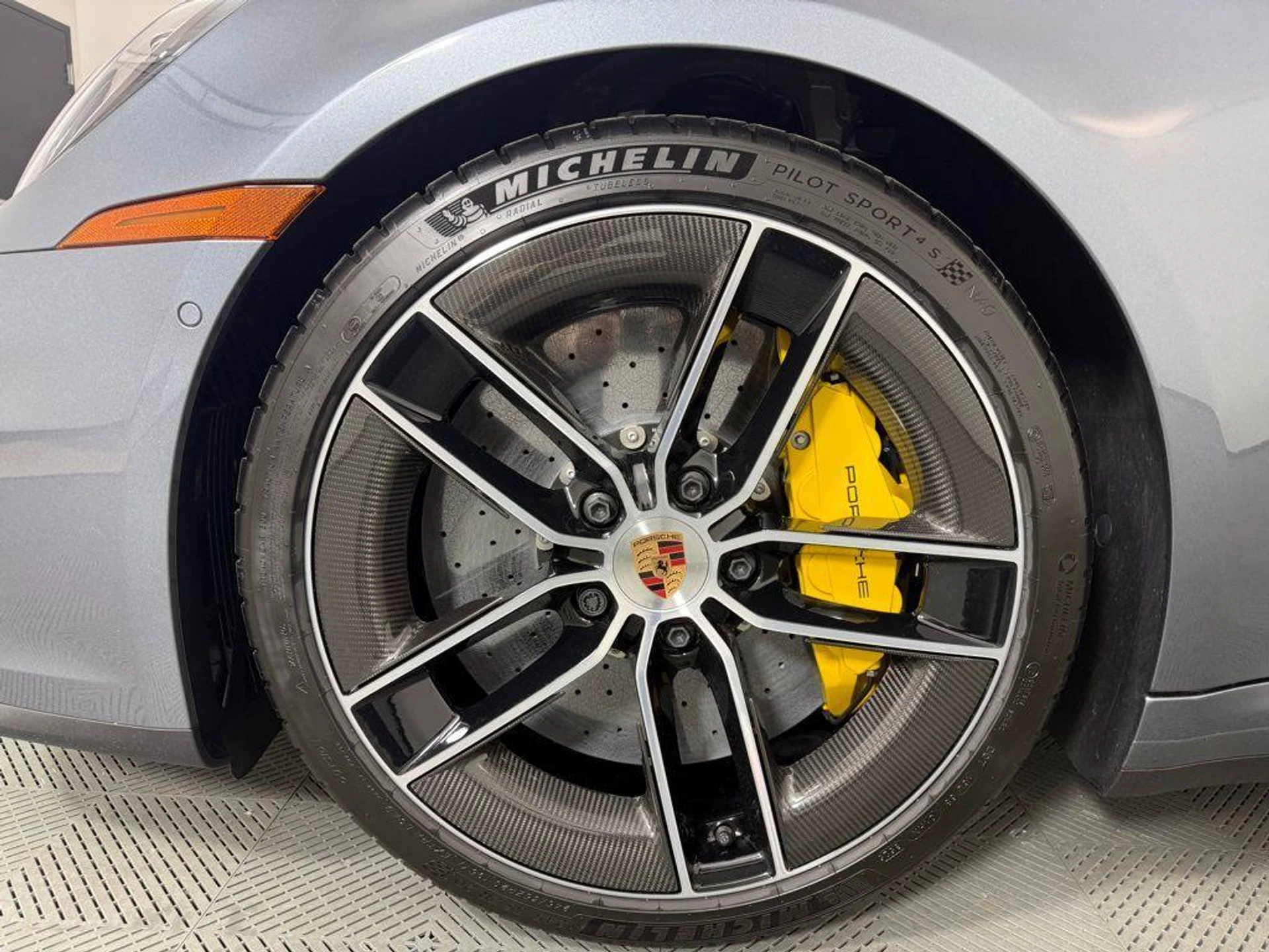 mph010_636112084_Ay_OH_8jd_gb990_X4_Sl92_Ydyxwvzk_90d2f26bce