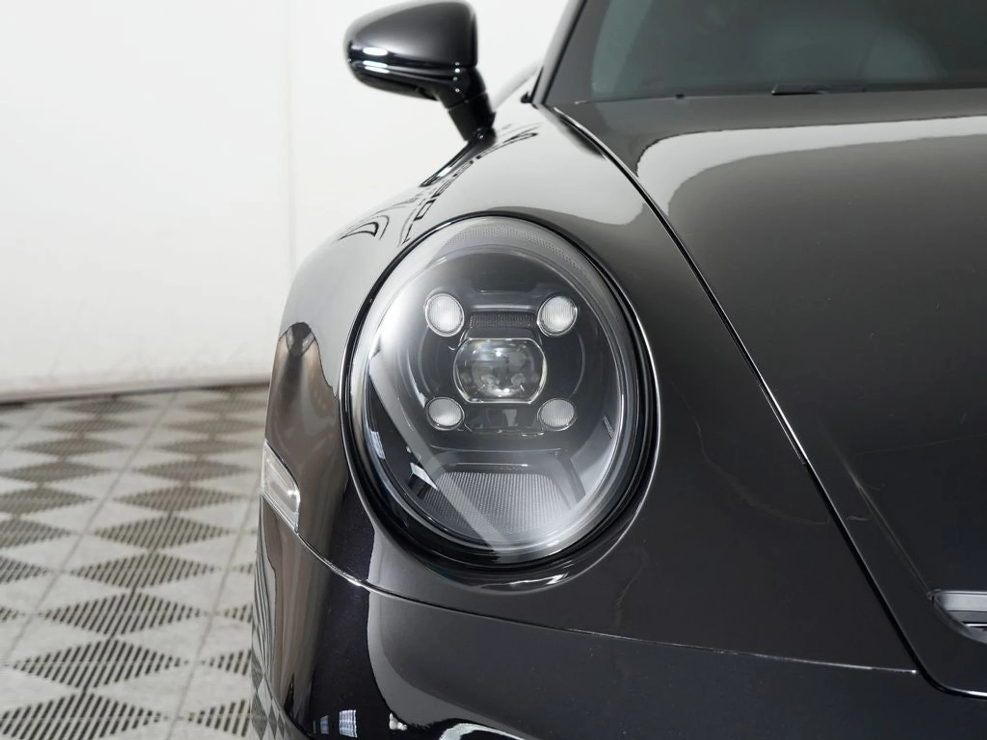 mph010_637693495_11_18d02b15ba