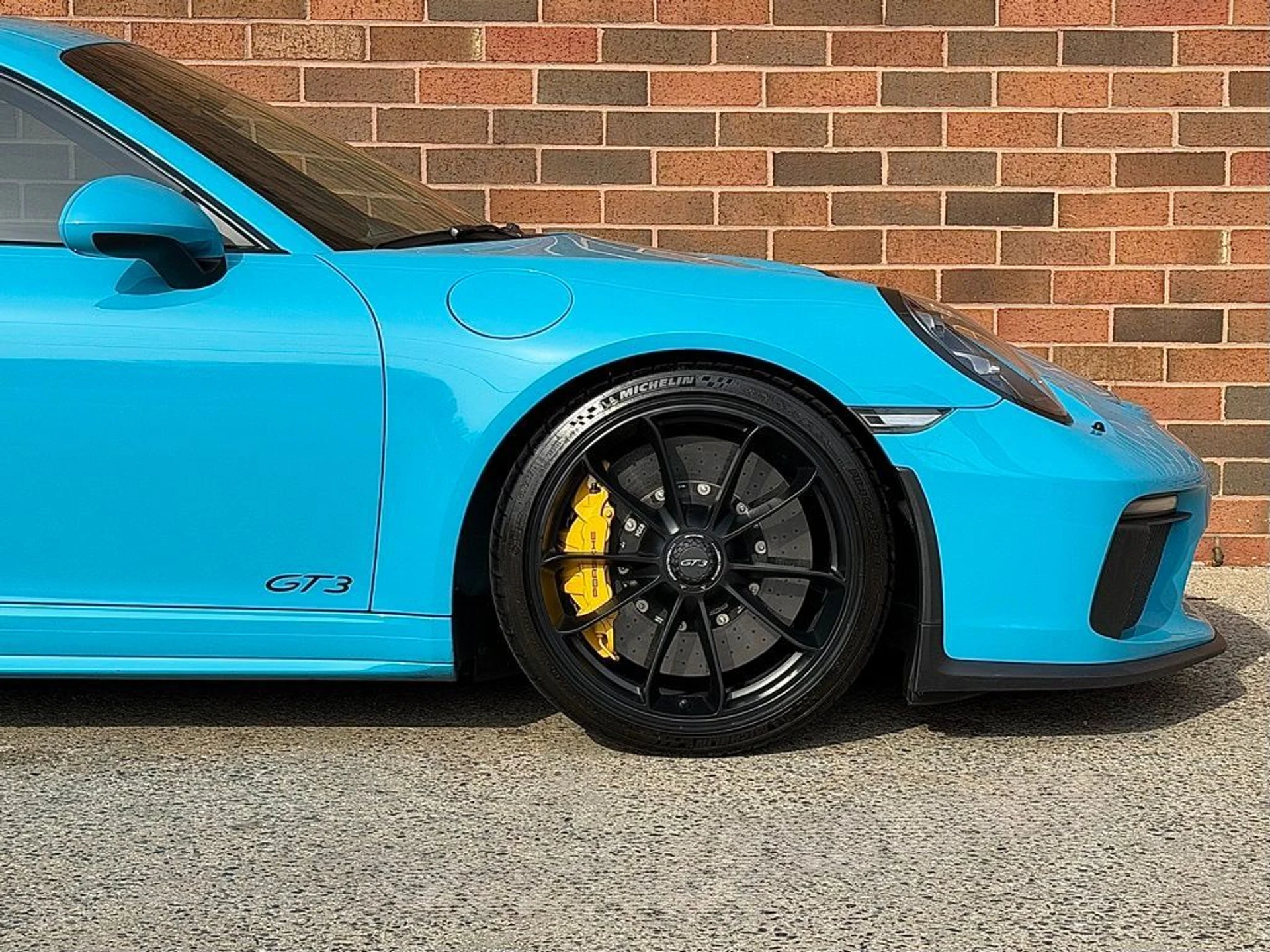 mph010_640750476_1852658577cc944a07aaf856ce7bc5abx_479228bd56