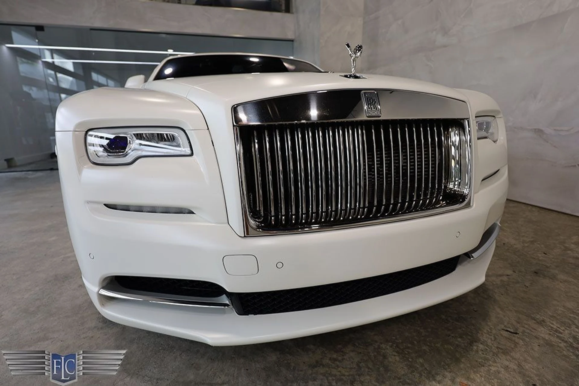 mph010_641360513_used_2020_rolls_royce_dawn_convertible_9689_22662057_11_1024_8768b15a2b