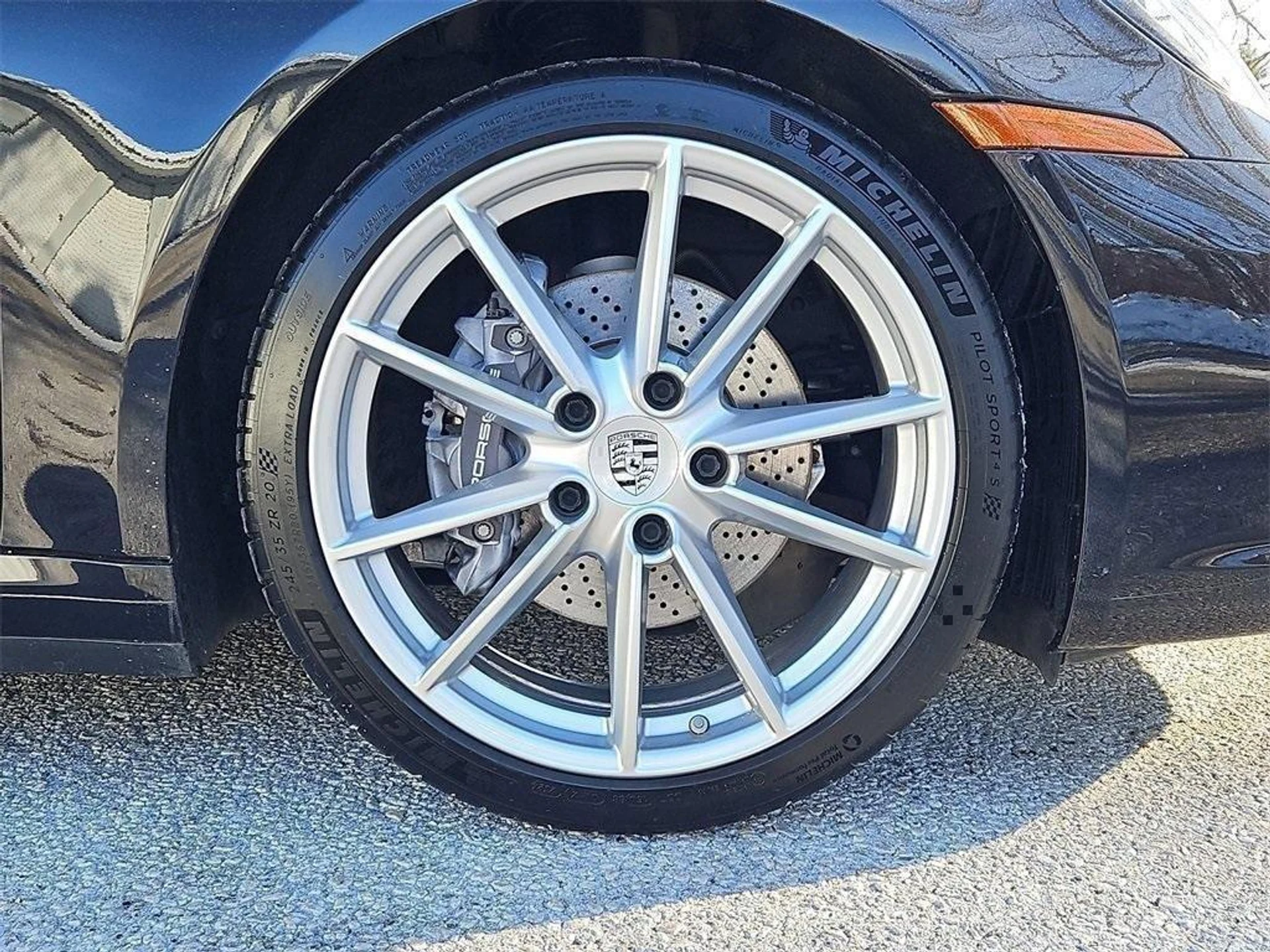 mph010_64287731_im_EQT_0_U_Kzc_Q_Aili_SB_Bu_Thb_Ylk0_07bc743586