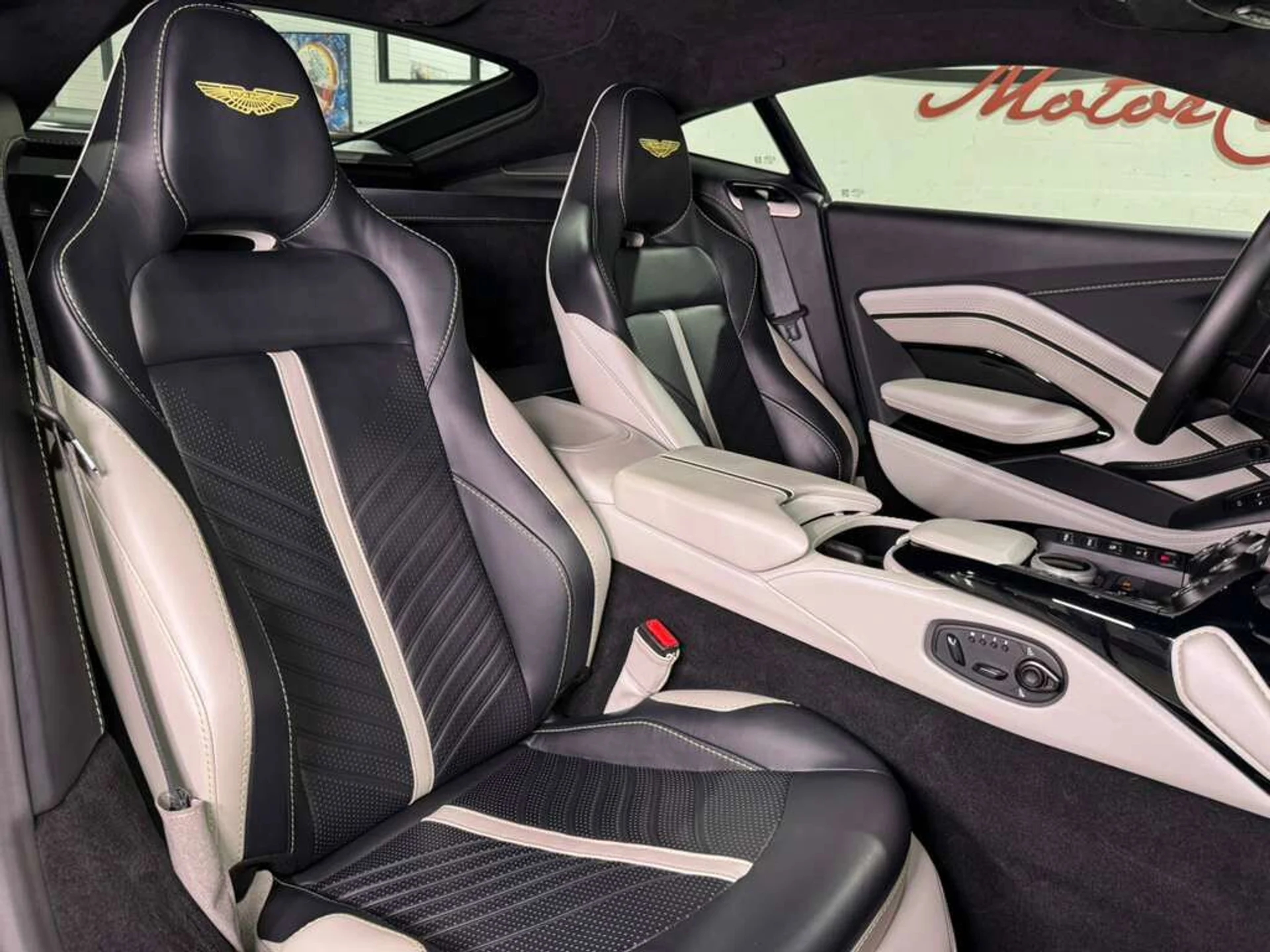 mph010_643397262_eb854eb33d3a53c7943c8d8f4d967abd_cdba21d171