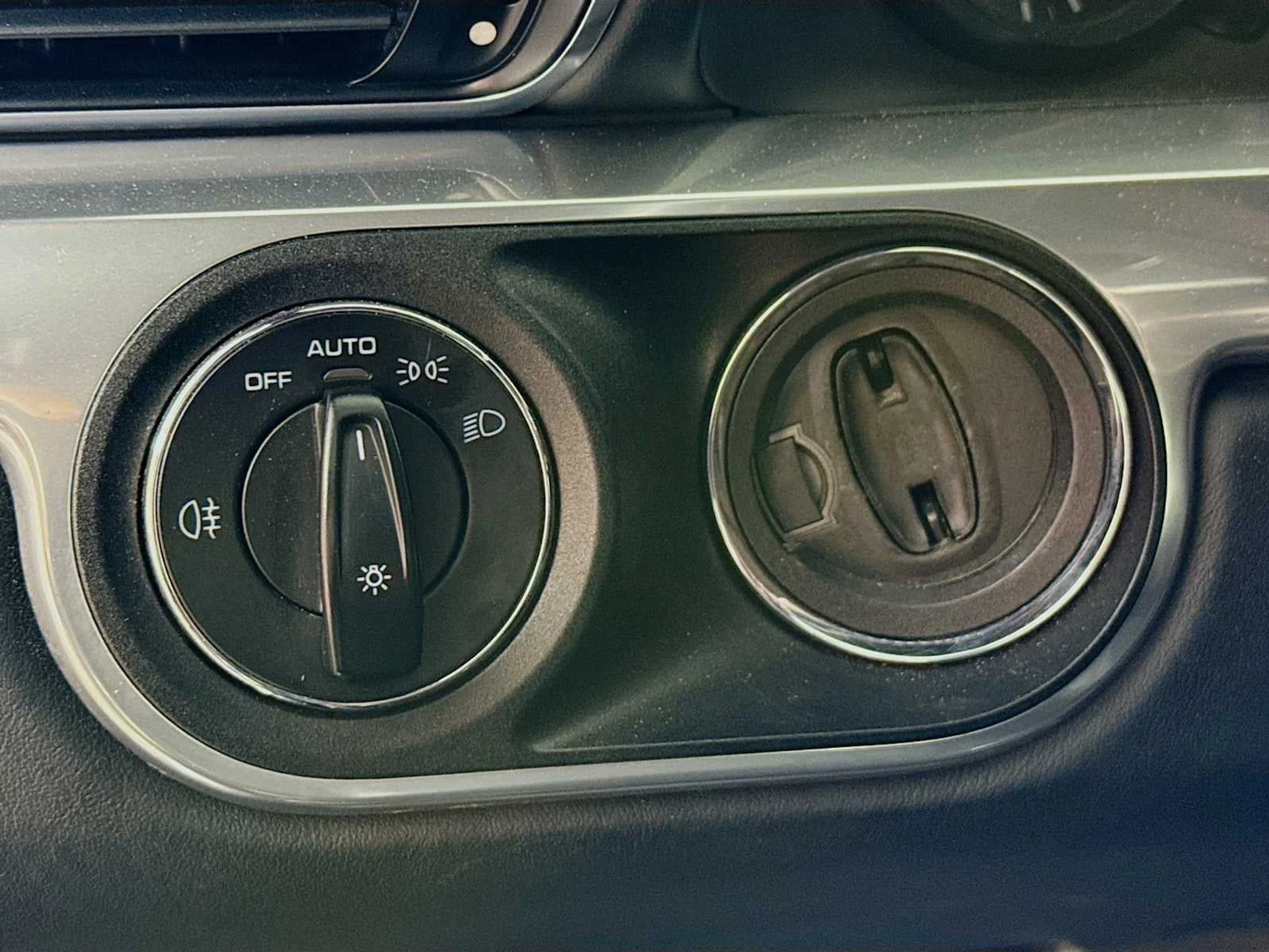 mph010_646709523_11_17cb29e85d