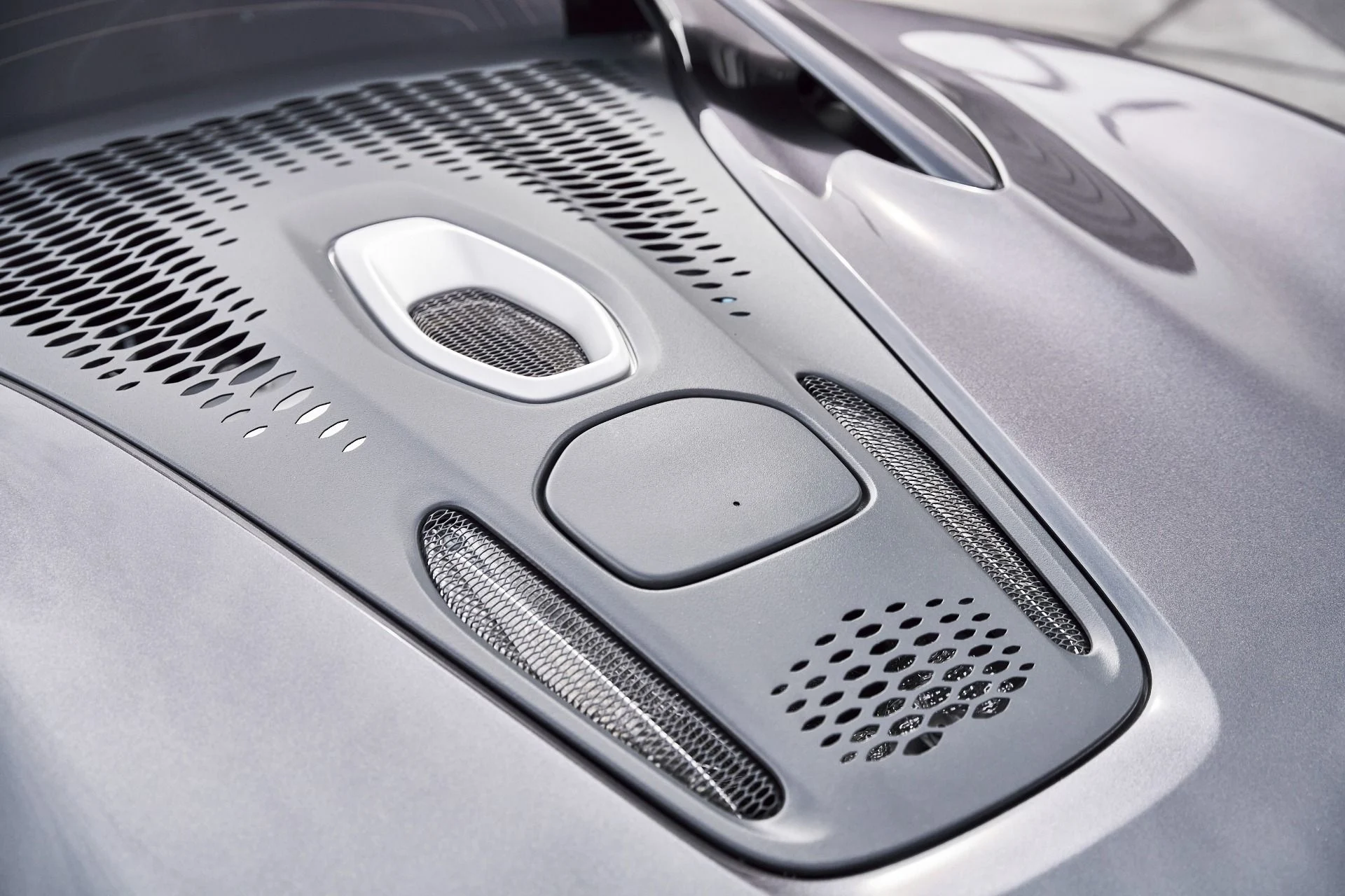 mph010_655315799_Used_2023_Mc_Laren_Artura_1770833698_2c1b96ccb1