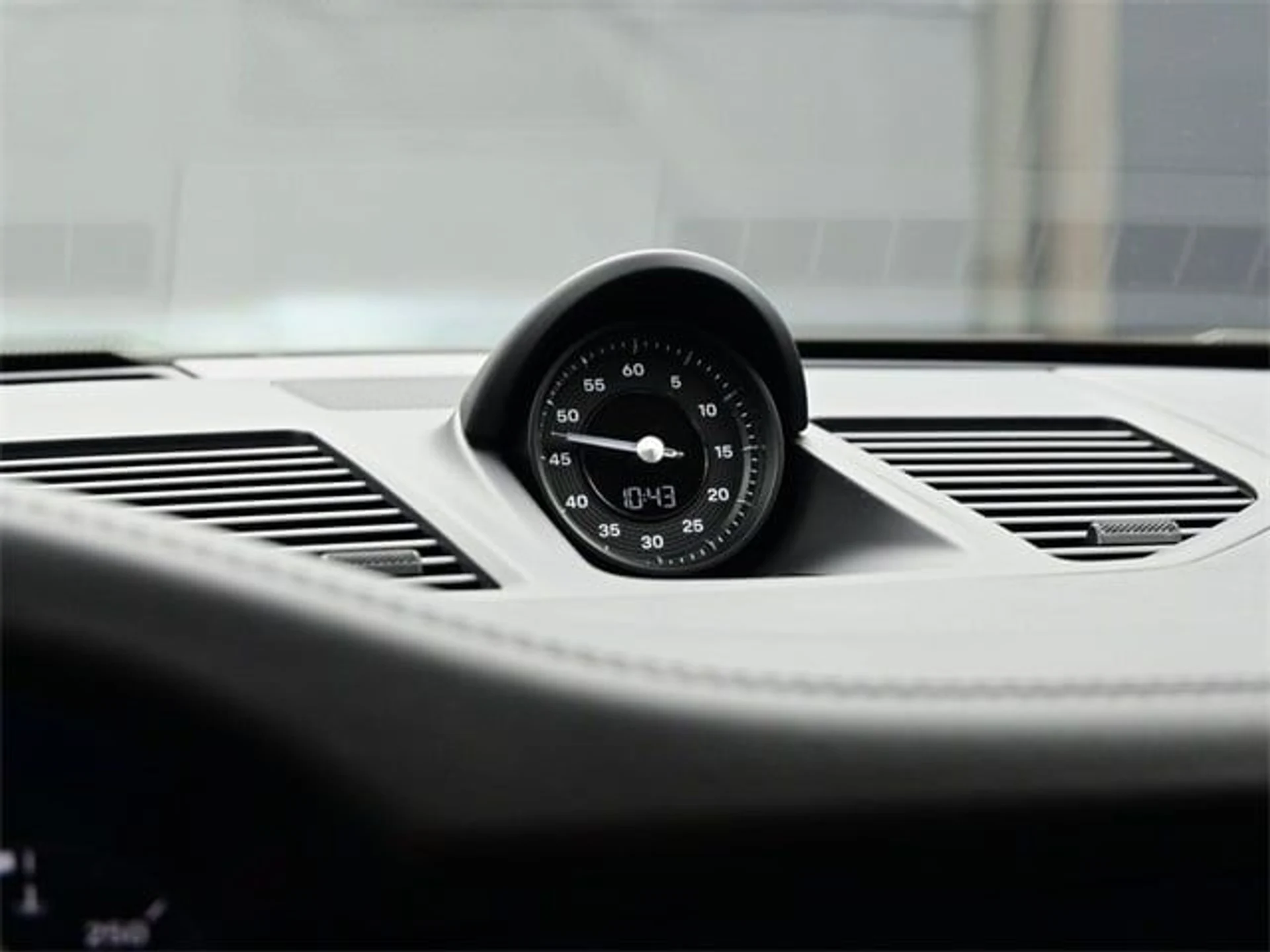 mph010_658897683_a66b9dcfd8f104a1027856fc3a70633cx_a338e38767