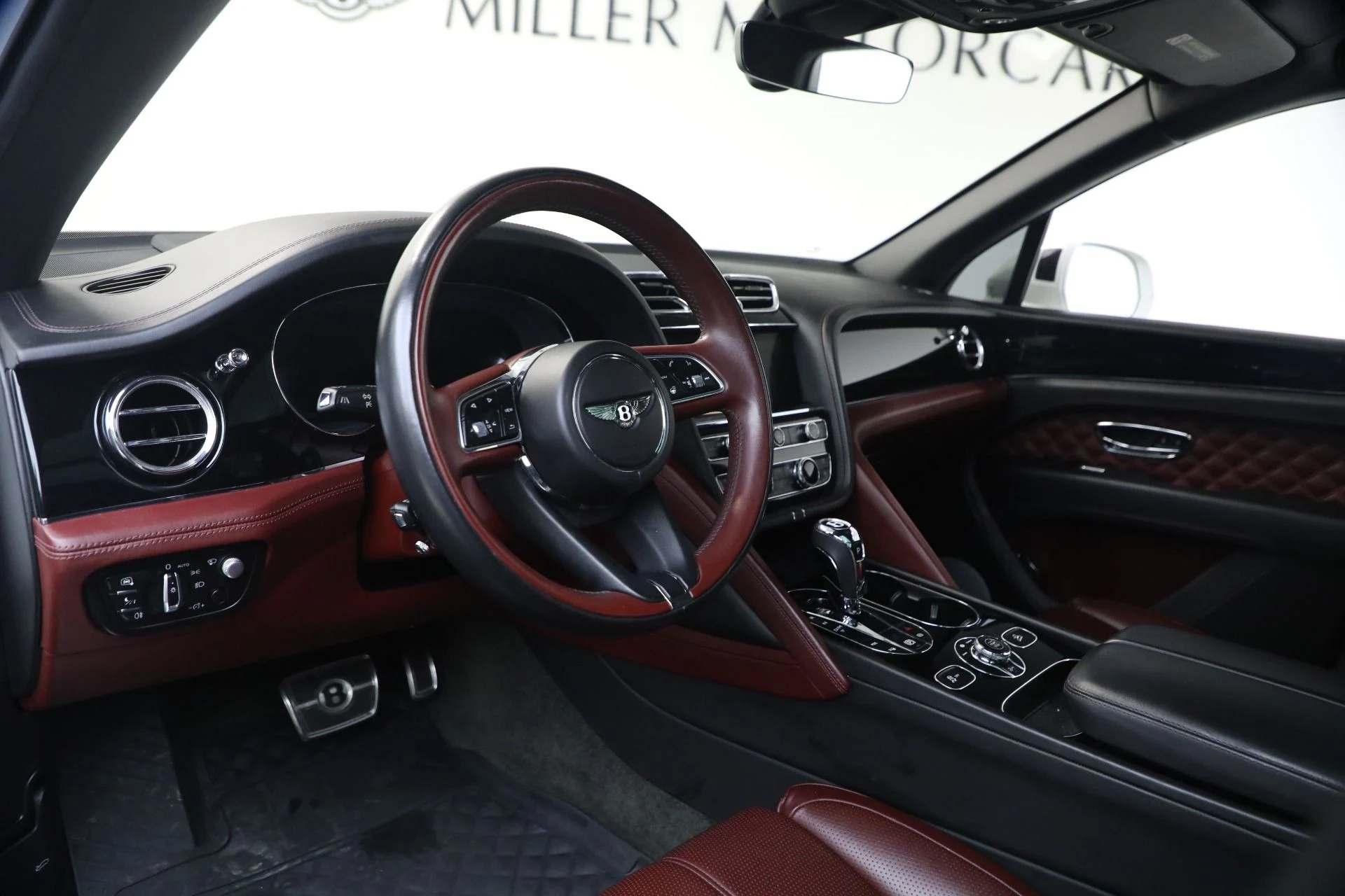 mph010_663778025_Used_2021_Bentley_Bentayga_V8_1770336382_98b9347f78
