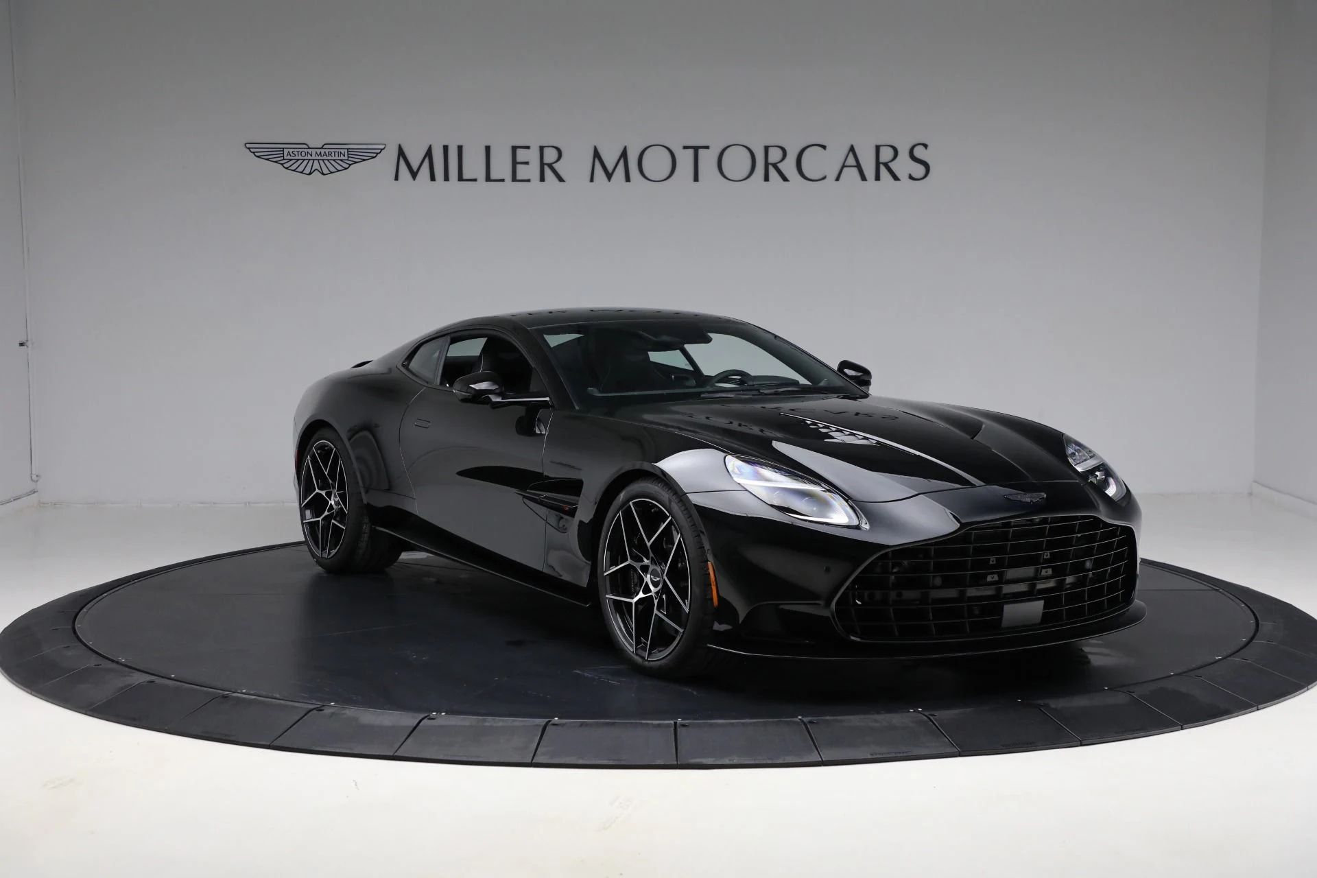 mph010_665377728_New_2025_Aston_Martin_Vanquish_f61f17b9e5