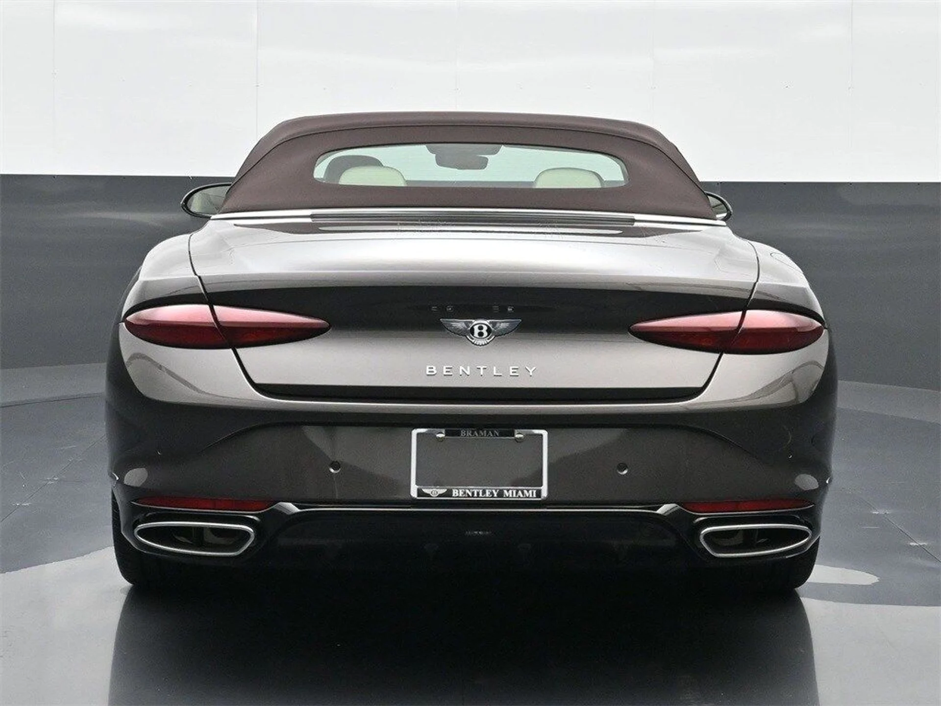 mph010_676964966_00b475a3ea684a1f160559f79dcb2297x_7ae003c7ee