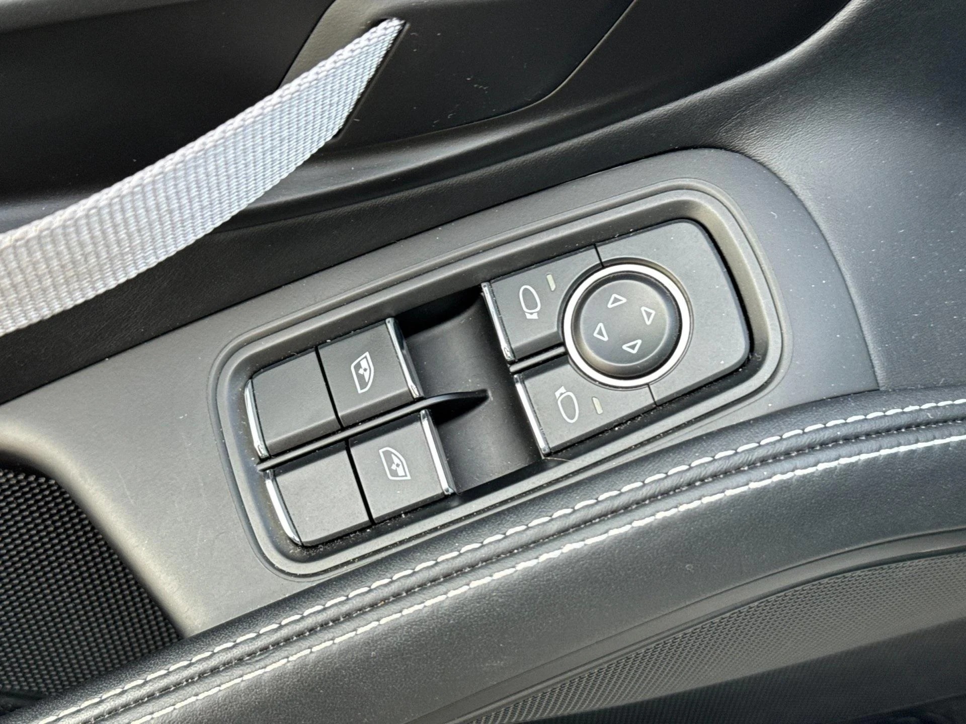 mph010_681739706_Used_2016_Porsche_911_R_1769181323_d2fd1adf23