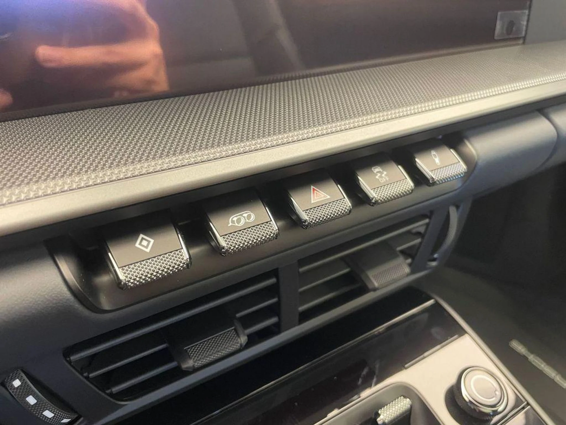 mph010_690643933_S9j_W6_I0_SYQN_Gp1co9kw_A_5ut3p_I_2b01a82a72