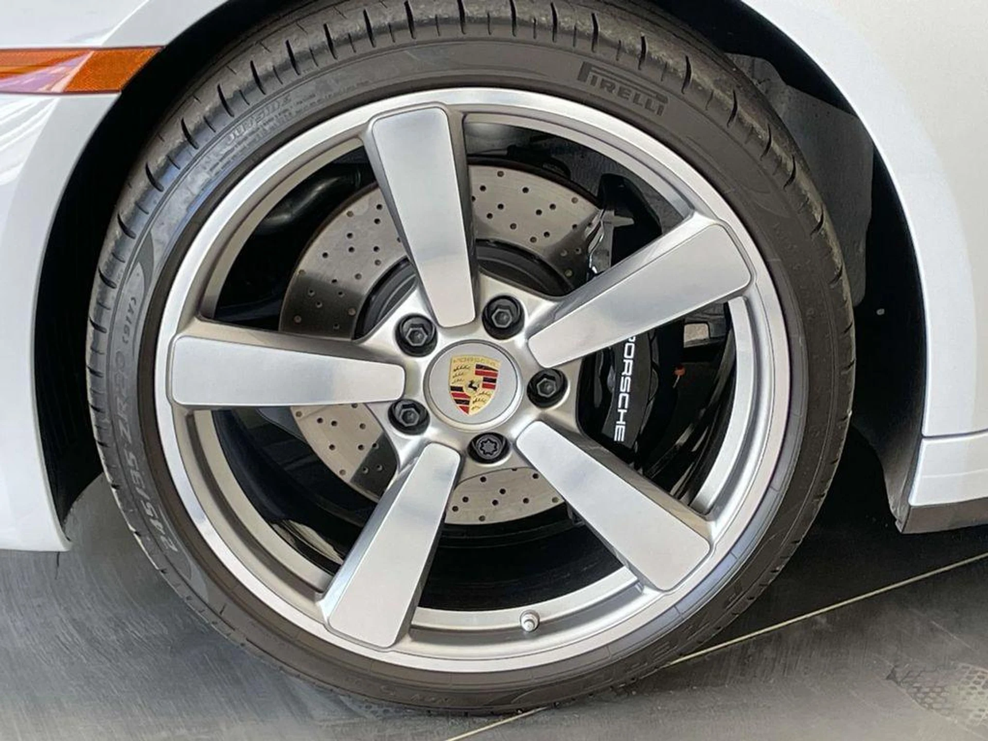 mph010_691753929_cps_D824p_DF_Eui51_Dmsk_UTS_4_Xd_Q_ae800009c6